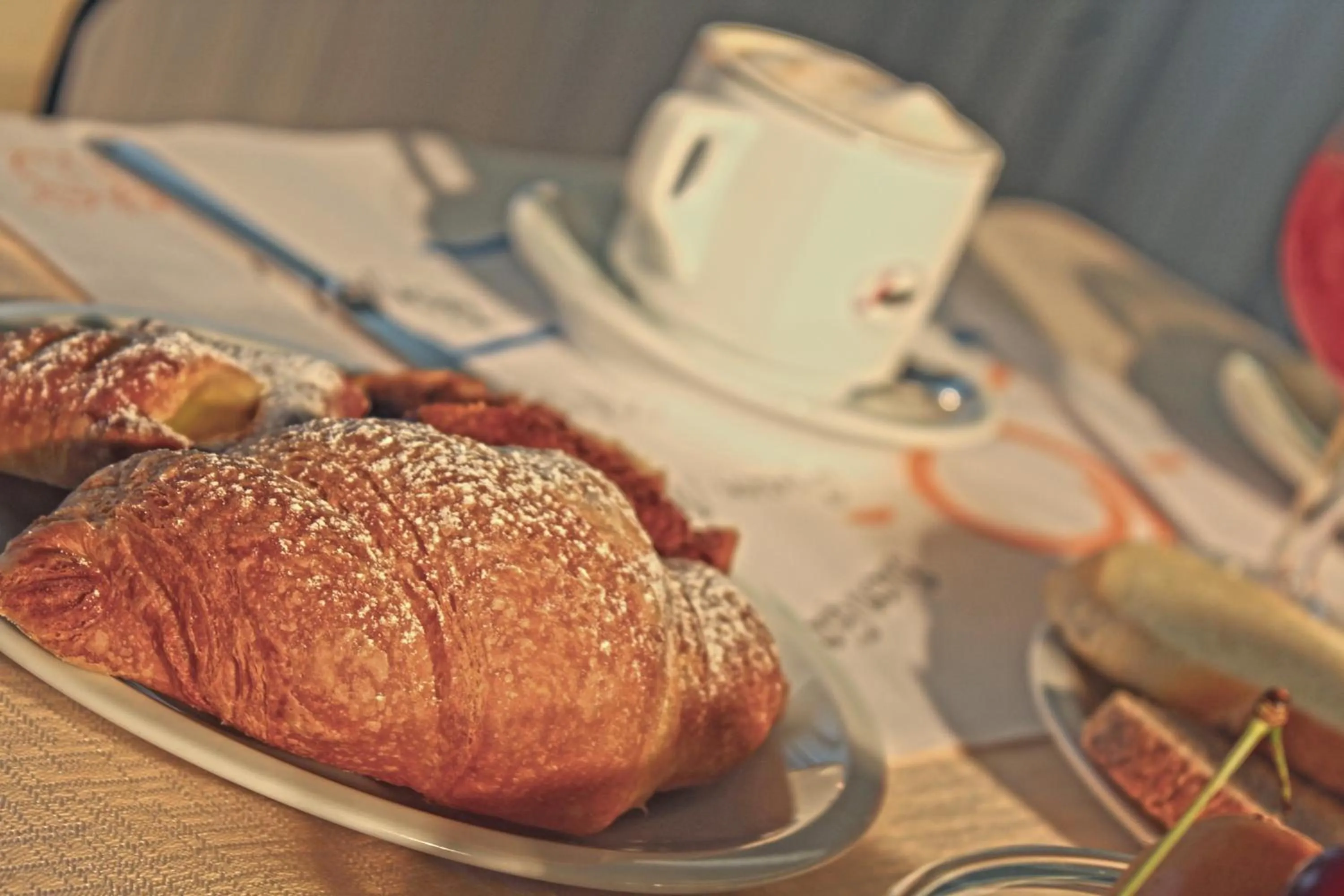 Restaurant/places to eat in Park Hotel