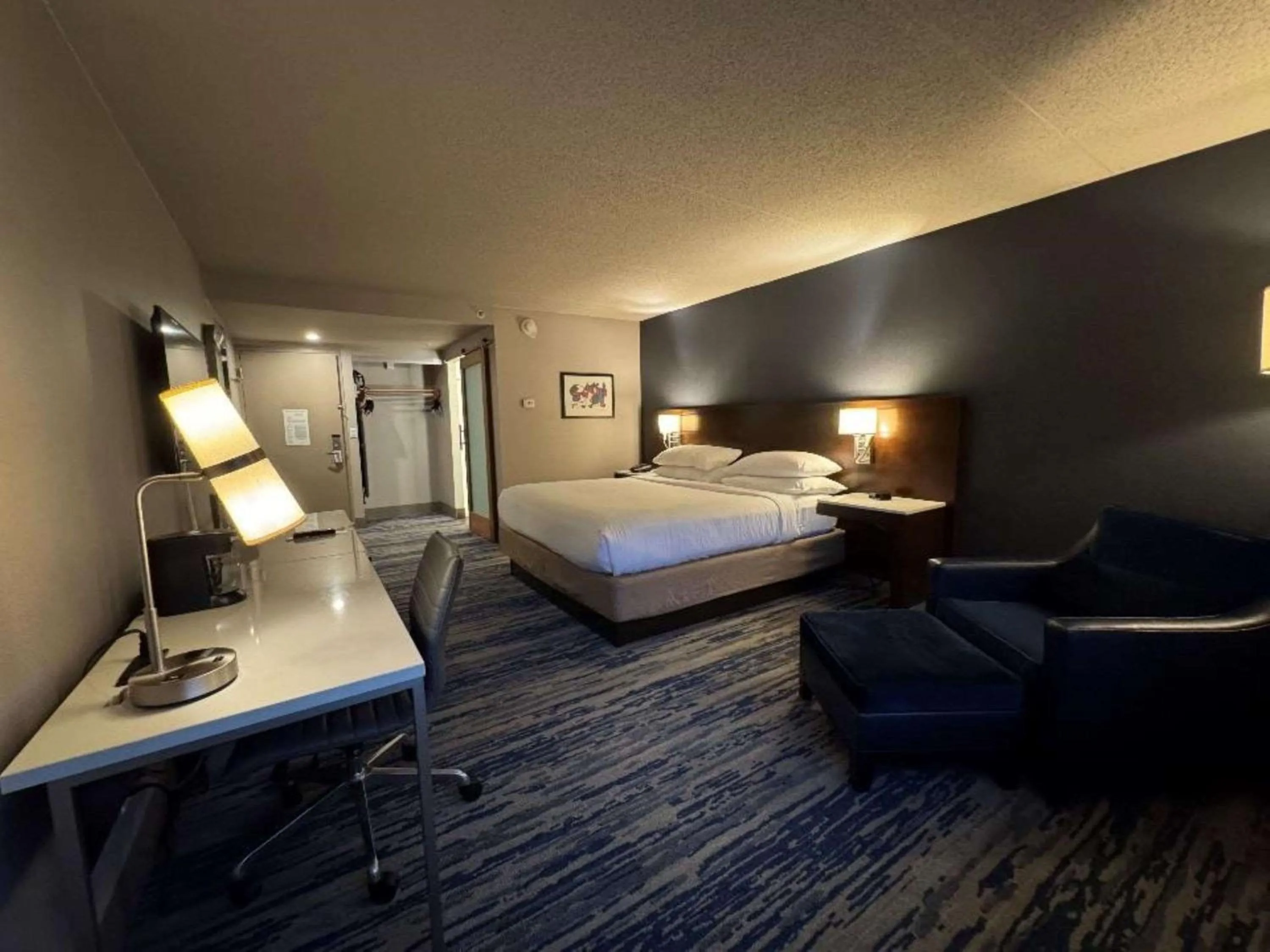 Bedroom, Bed in Skyline Hotel Detroit Airport, SureStay Collection by Best Western