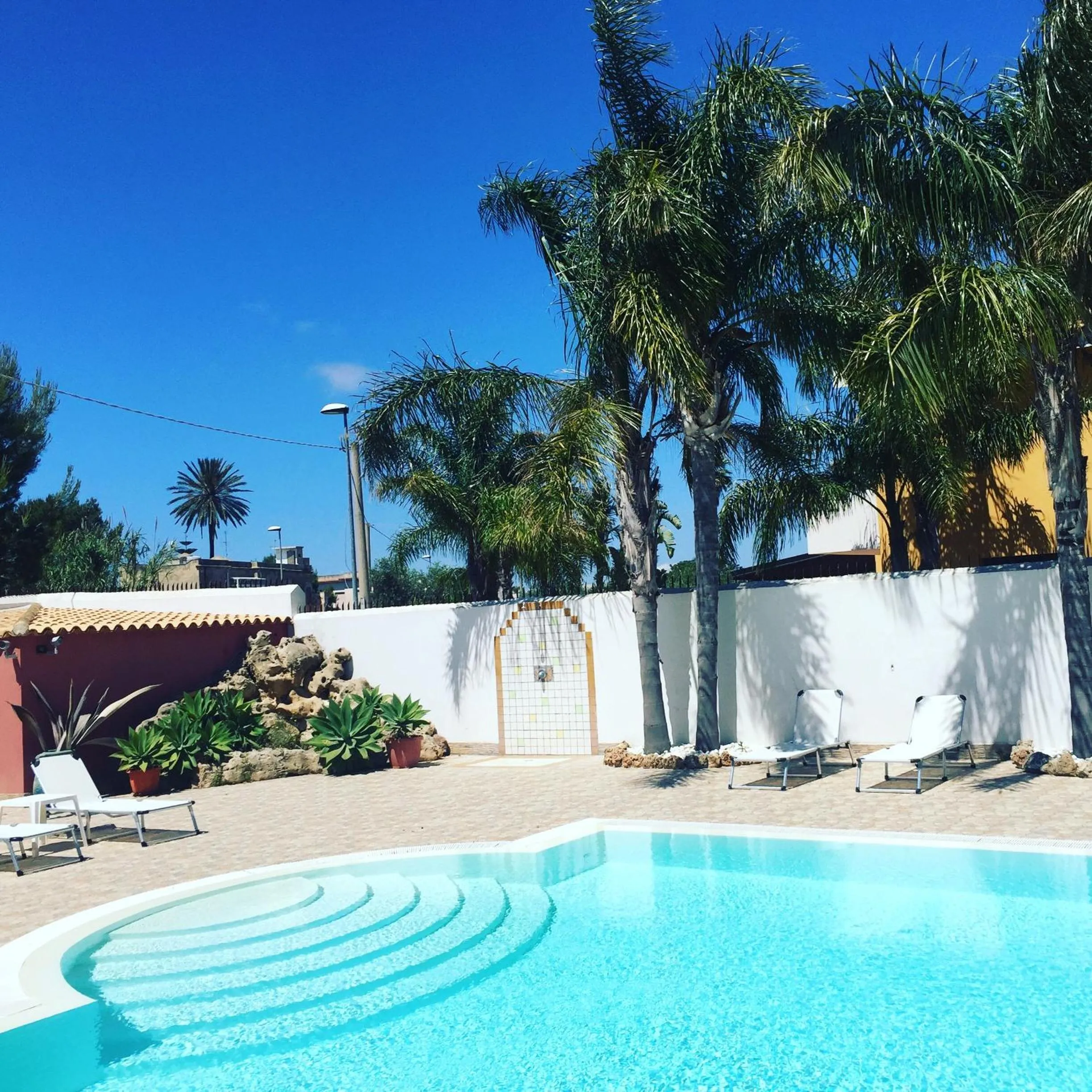 Pool view in Hotel Rainbow Resort