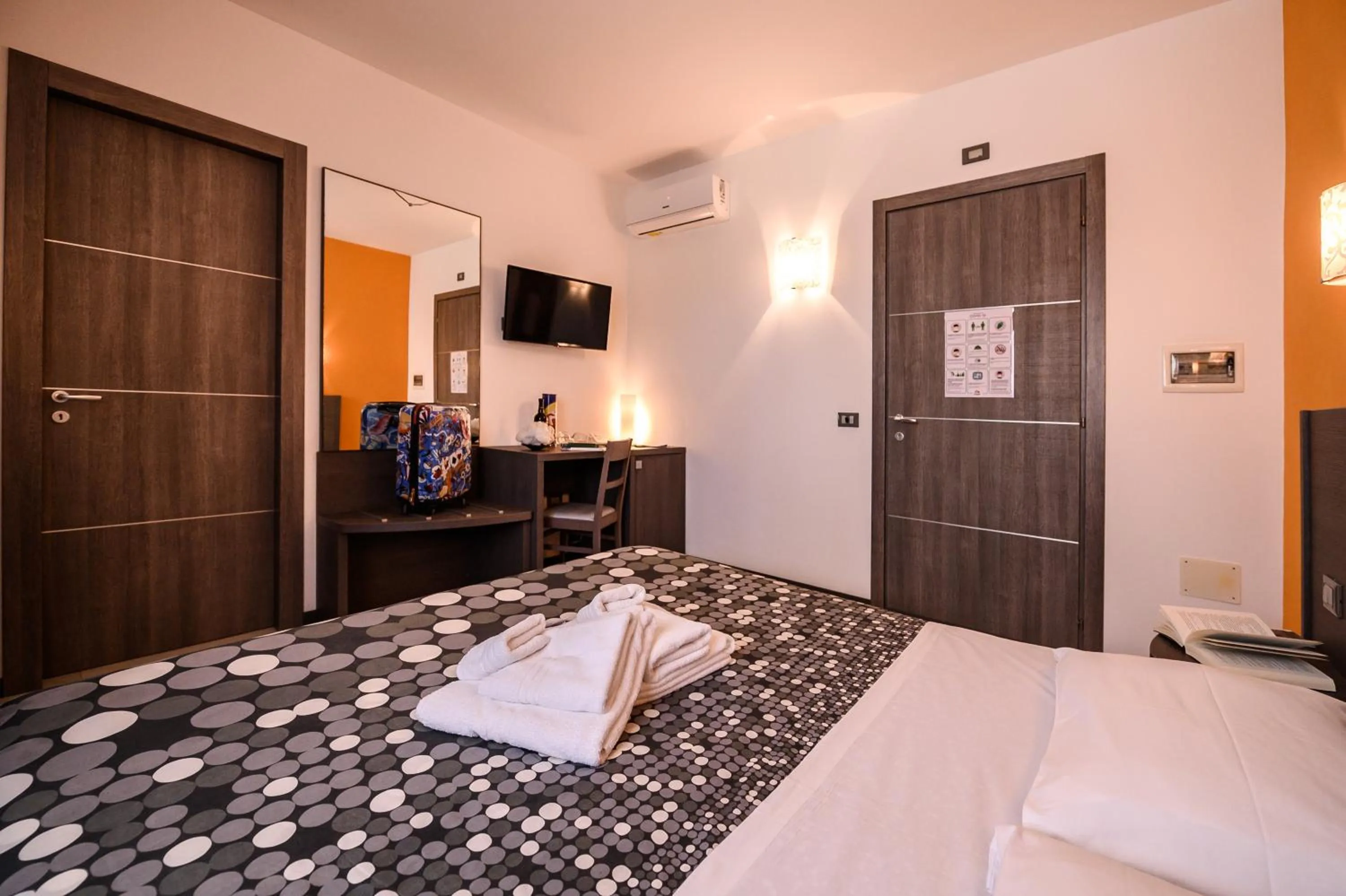 Bed in Hotel Rainbow Resort