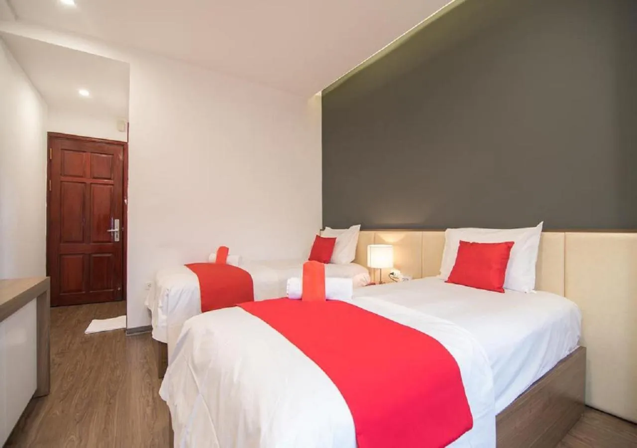 Bedroom in QUEEN'S Hotel