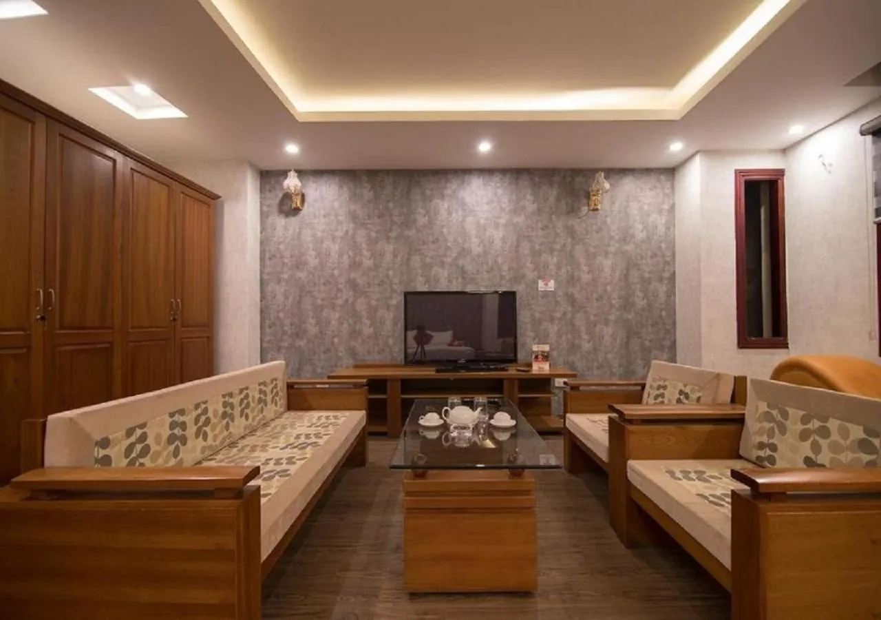 Living room in QUEEN'S Hotel