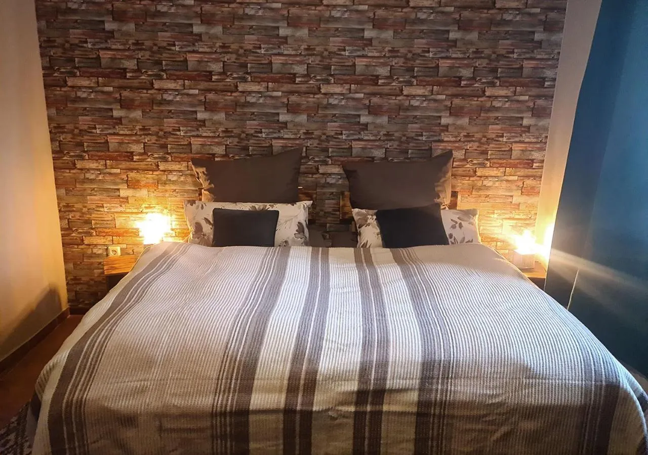 Bedroom, Bed in Hotel Geismarburg