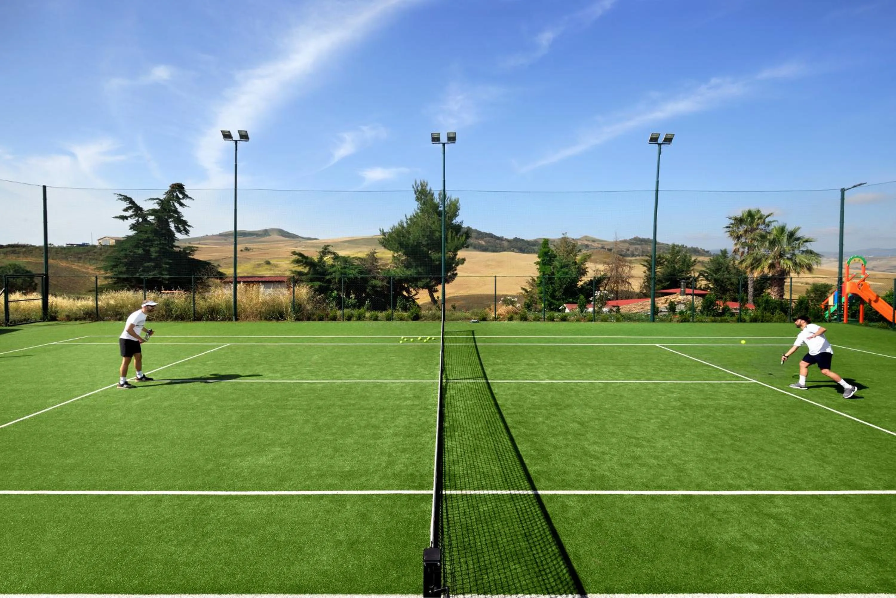 Tennis court in Villa Dafne