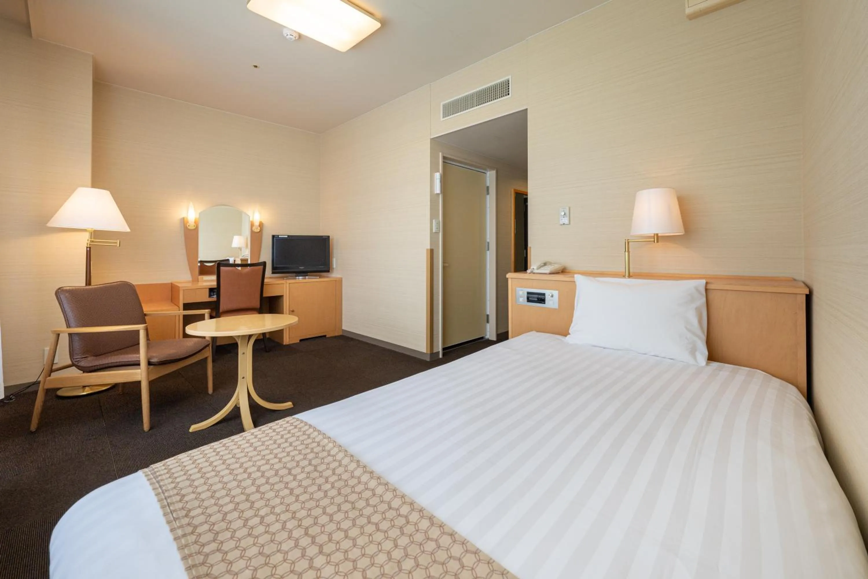 Photo of the whole room, Bed in KAMENOI HOTEL Aso