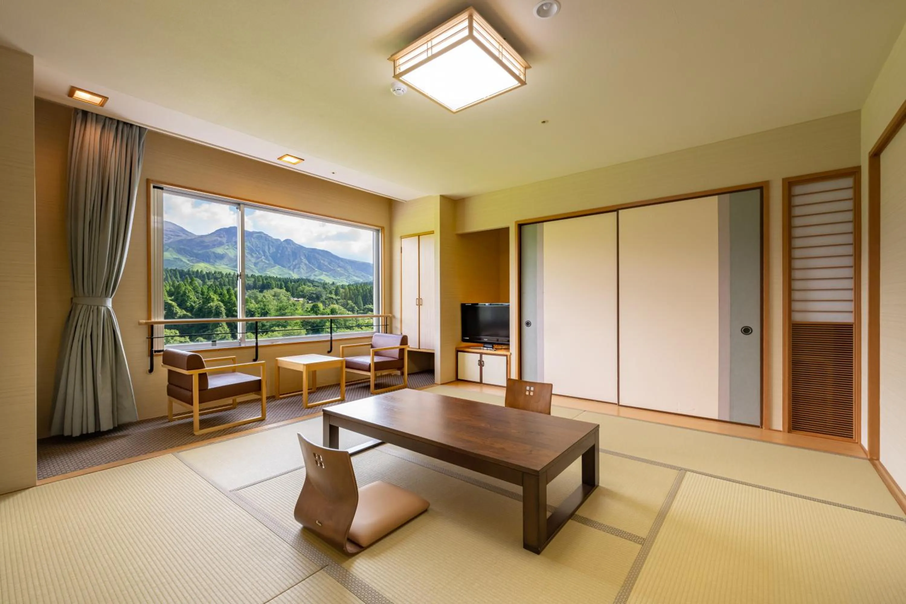 Photo of the whole room in KAMENOI HOTEL Aso