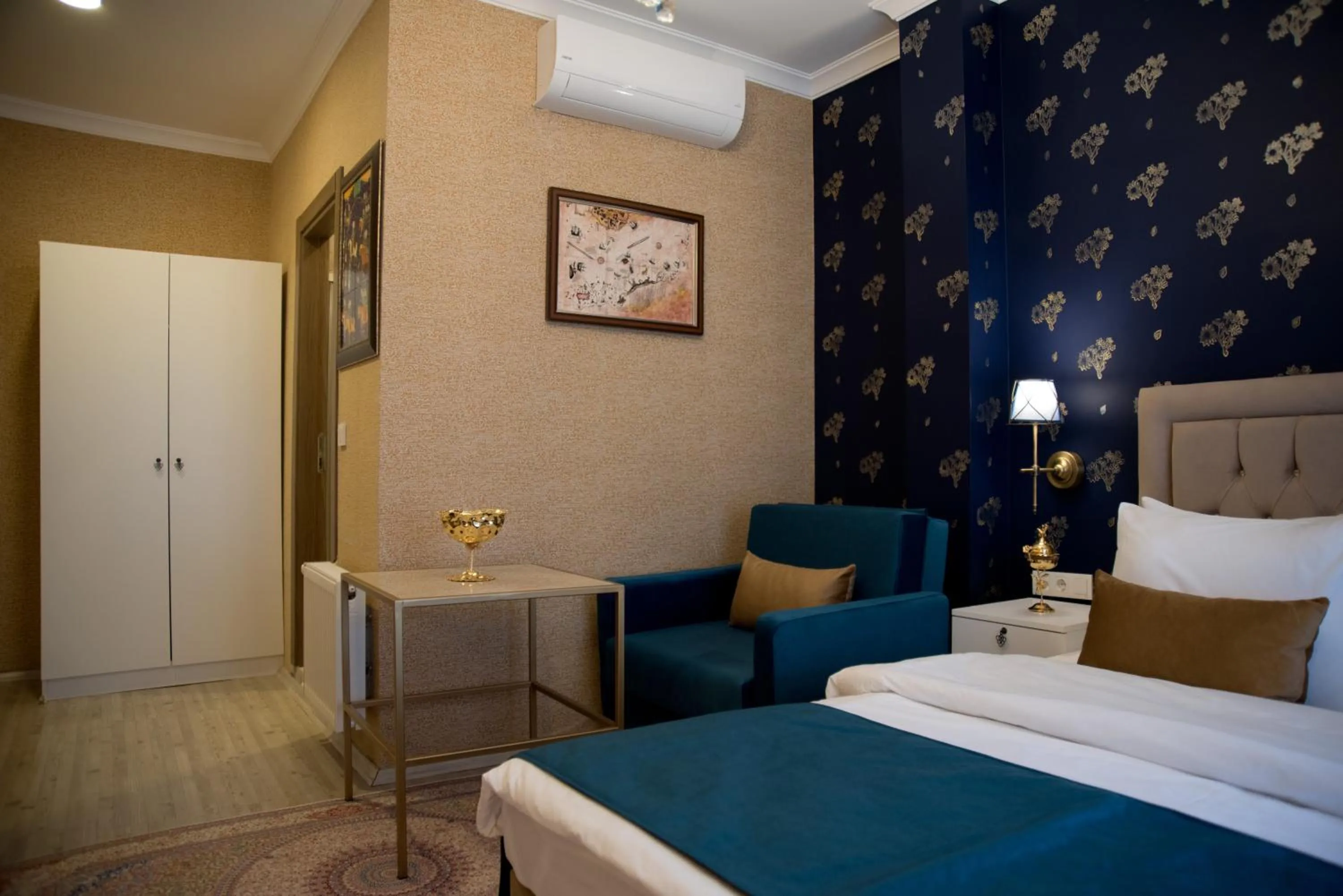 Photo of the whole room in Hotel Mevlana Bazaar