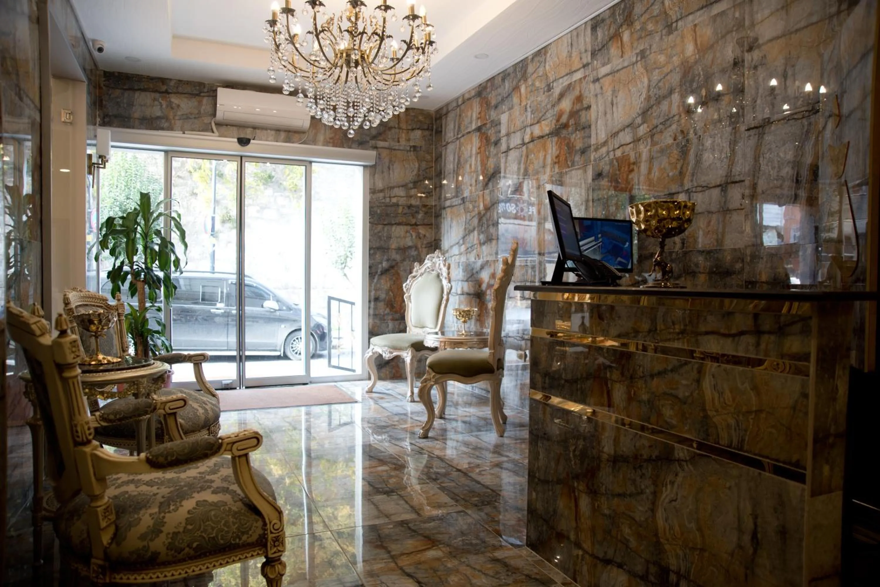 Lobby or reception in Hotel Mevlana Bazaar