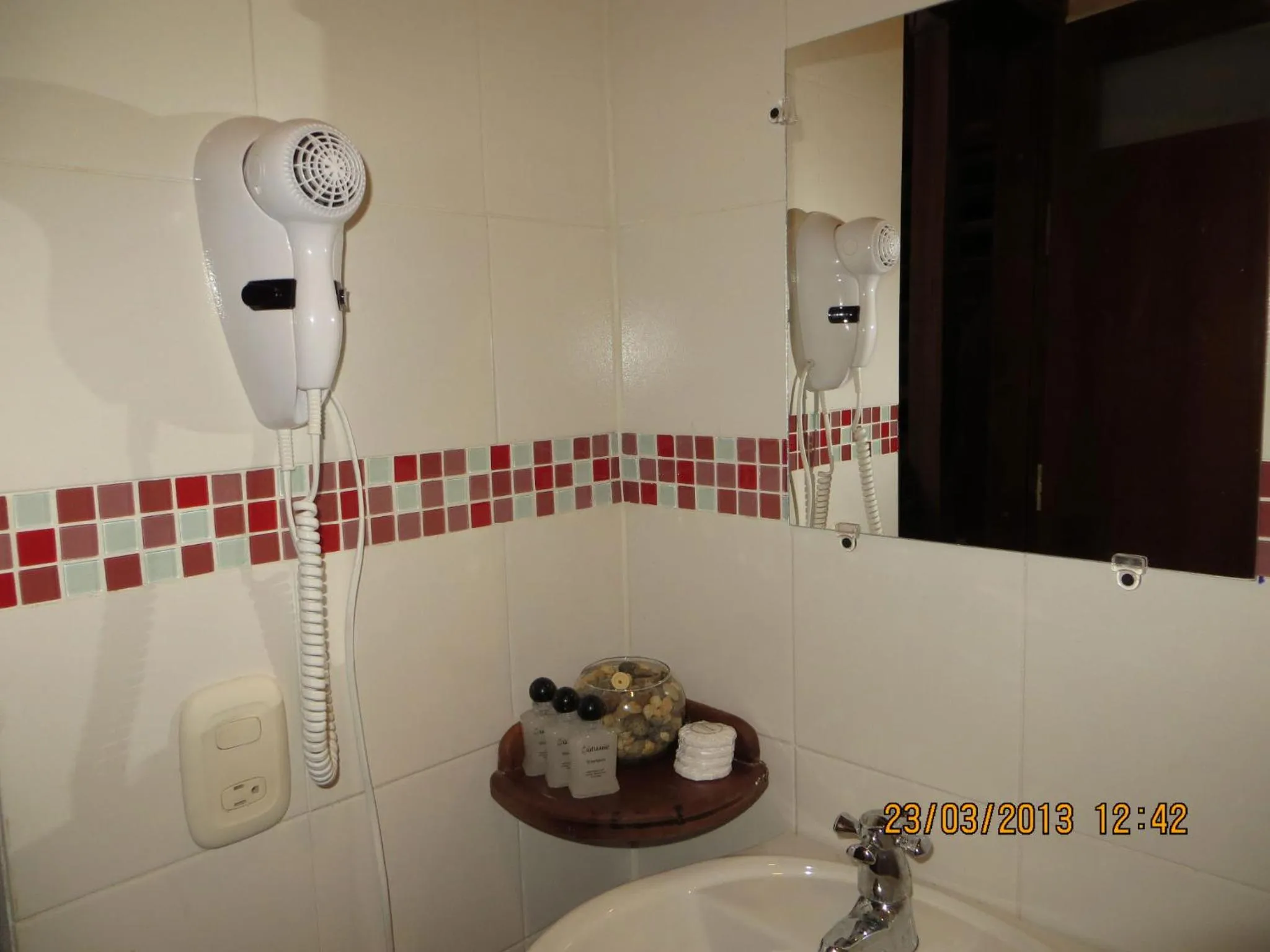 Toilet in Hotel Utüane