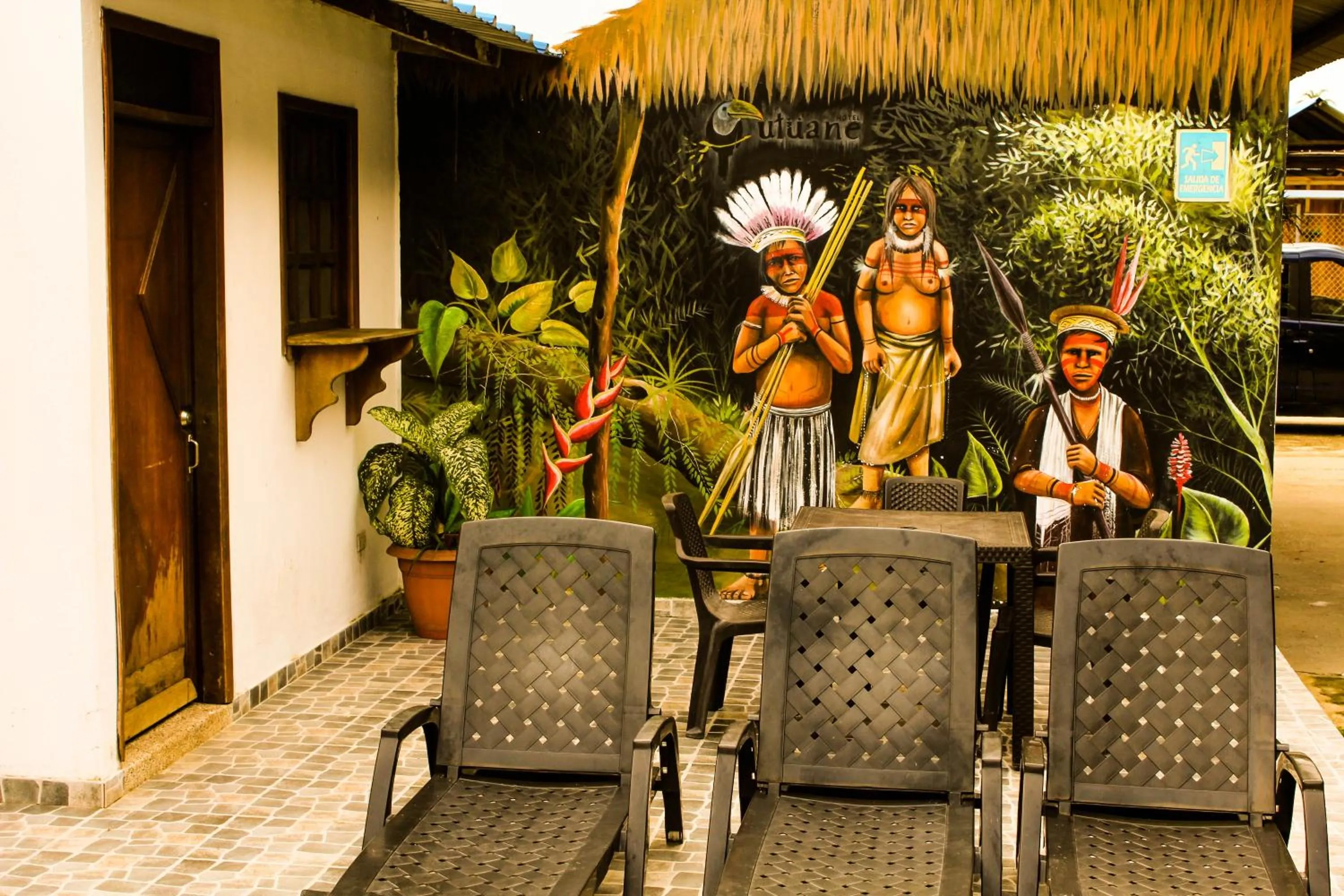 Restaurant/places to eat in Hotel Utüane