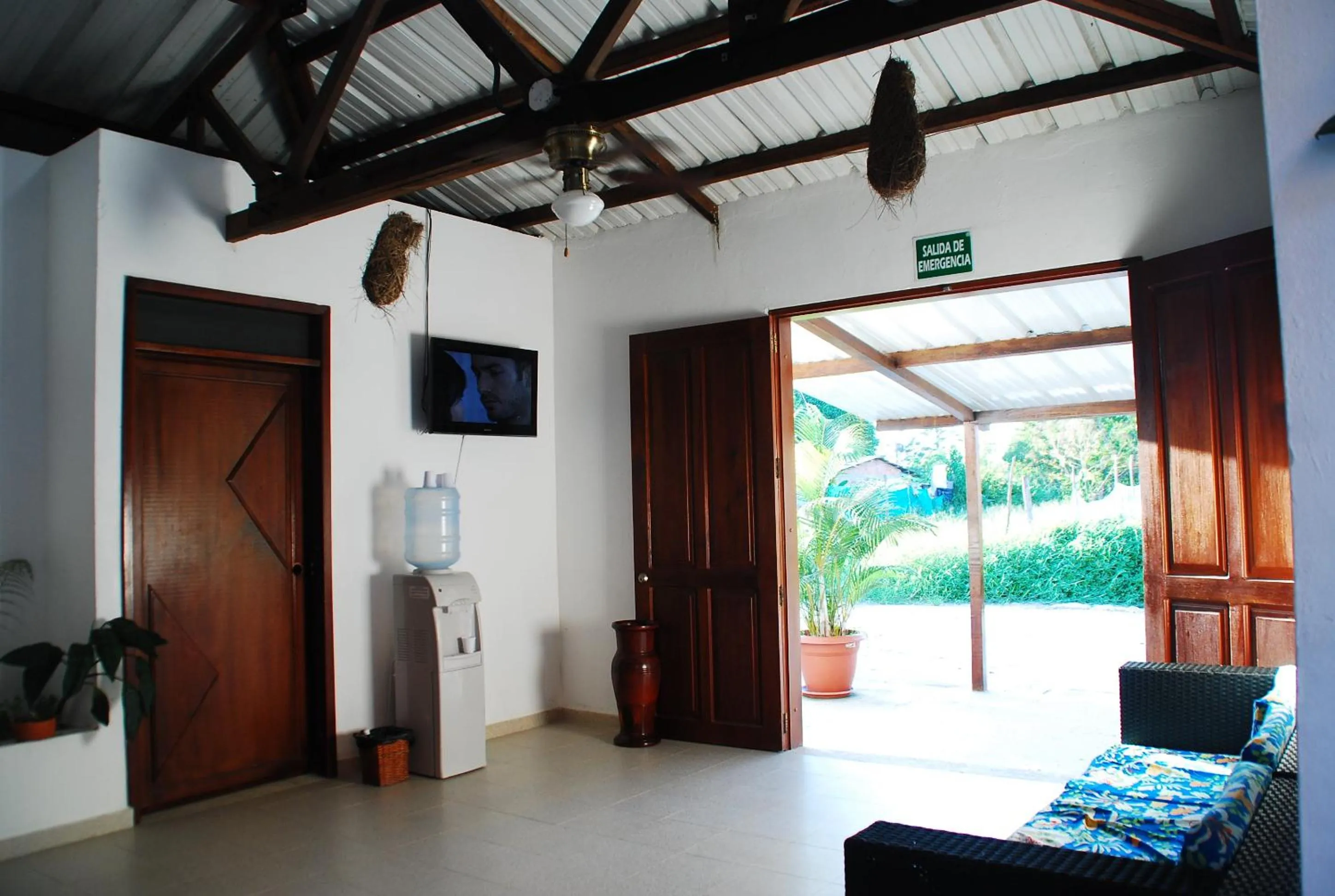 TV and multimedia in Hotel Utüane