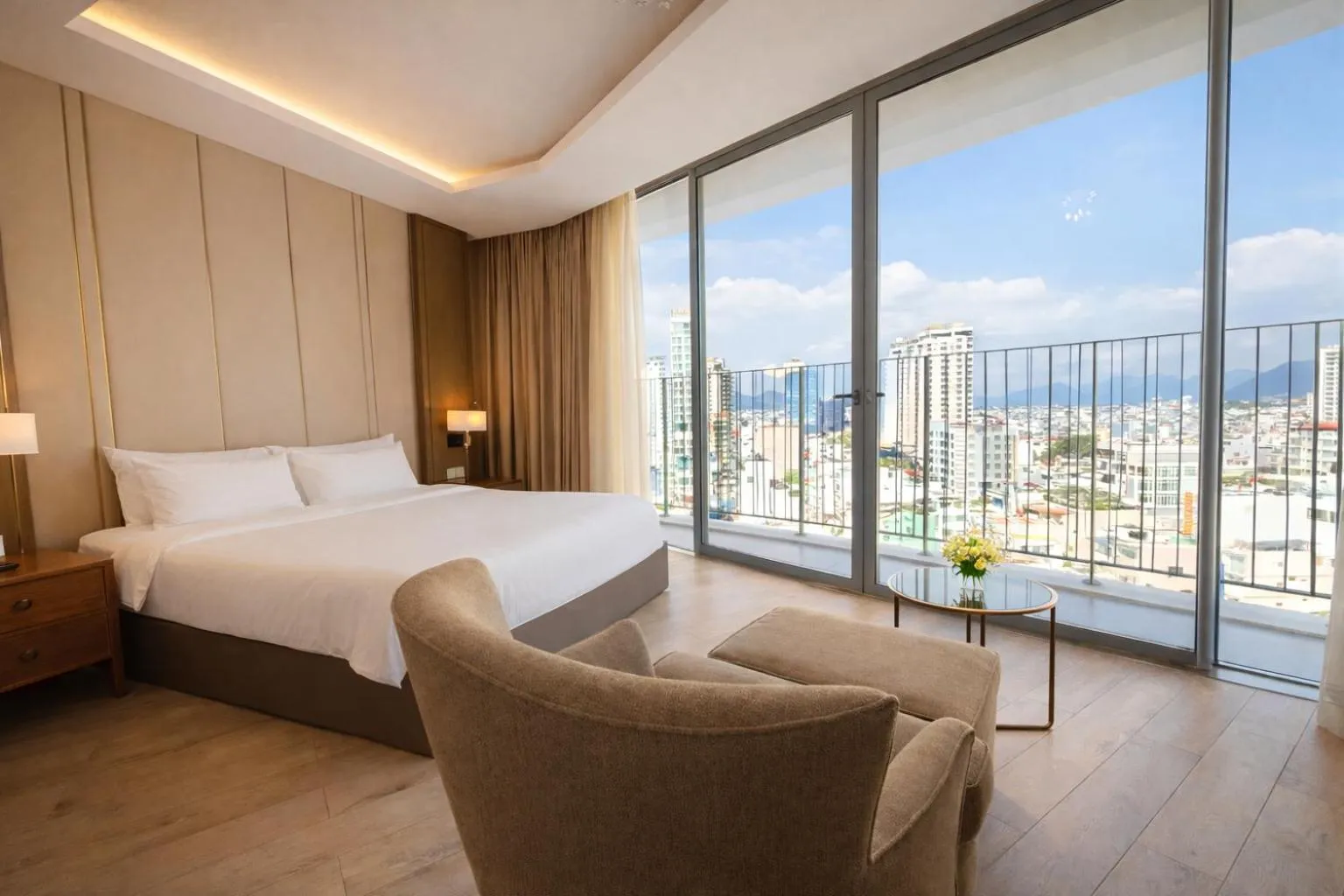 Bed in Holi Panorama Condotel