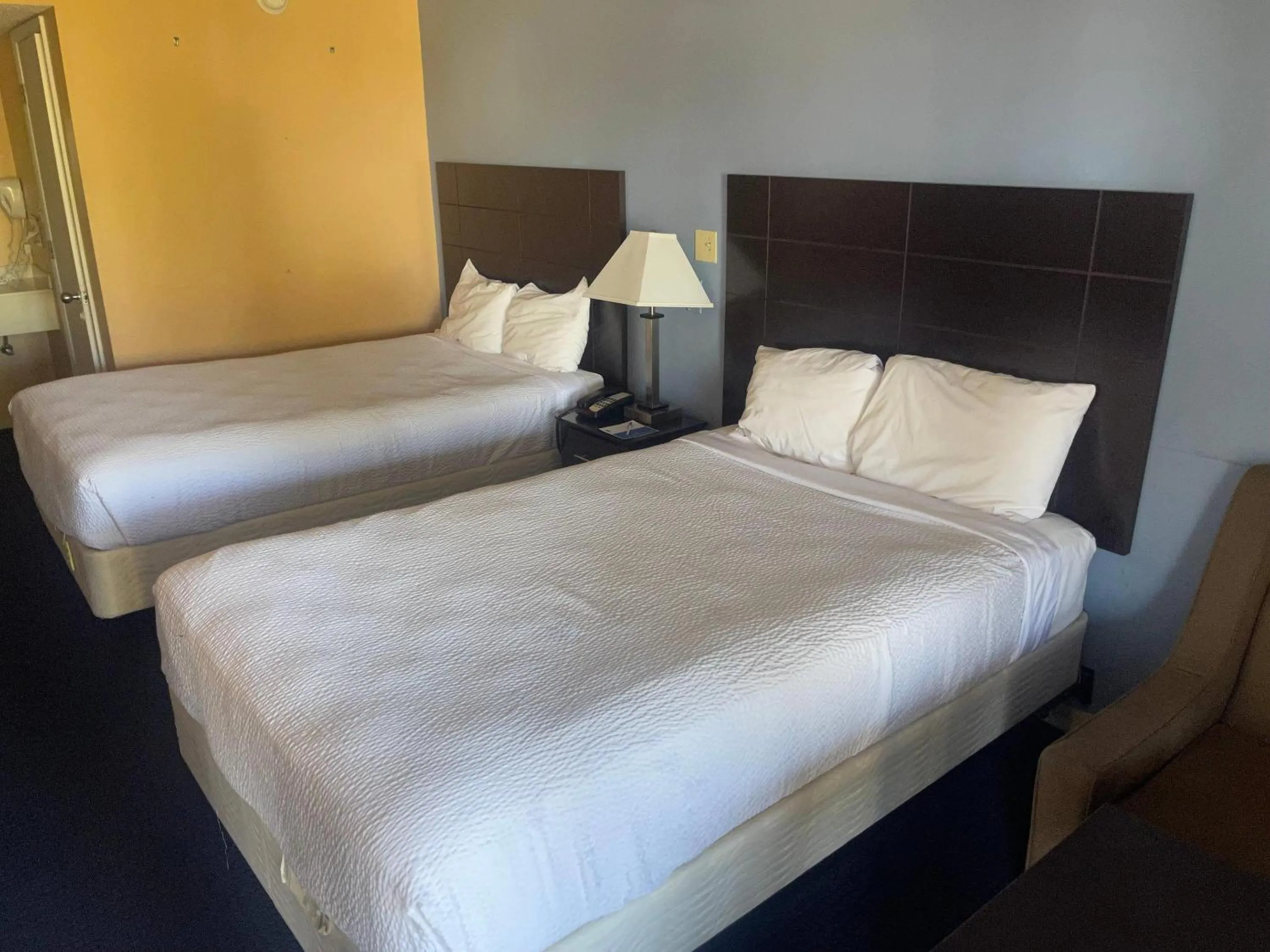 Bedroom, Bed in Rodeway Inn Davenport-Champions Gate