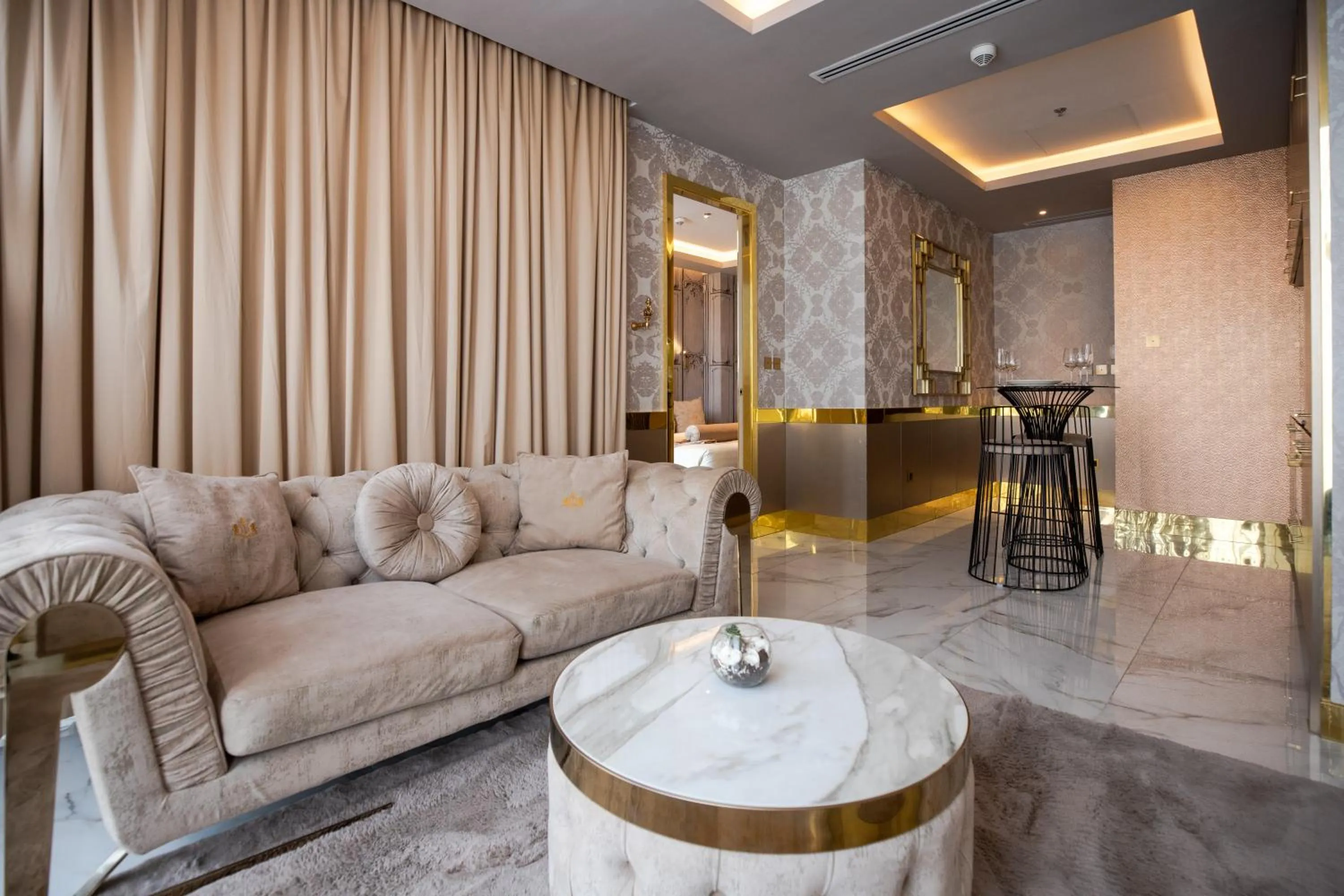 Seating area in Number One Oxford Street Hotel & Suites