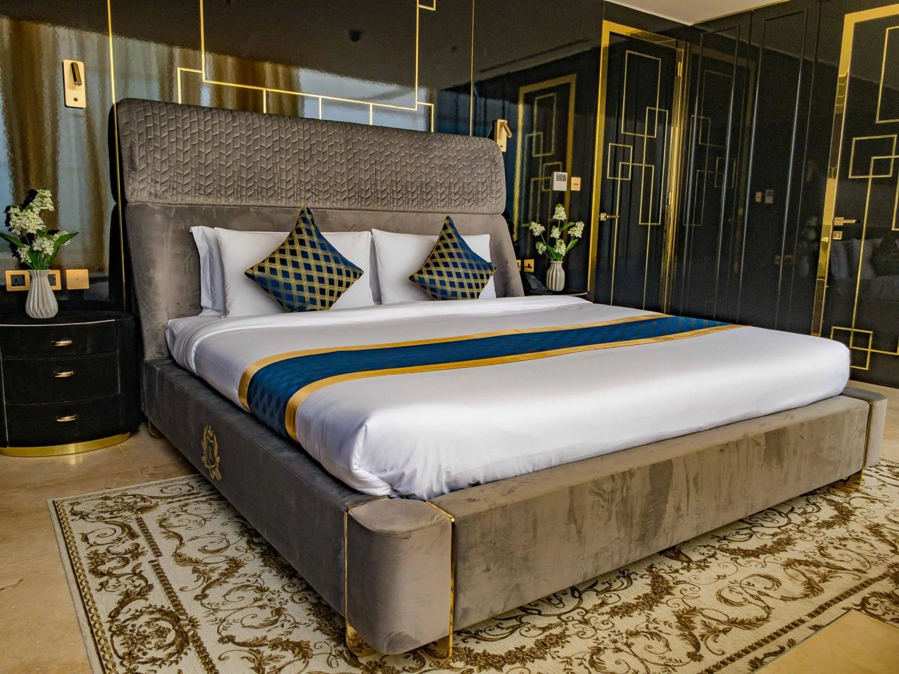 Bedroom, Bed in Number One Oxford Street Hotel & Suites