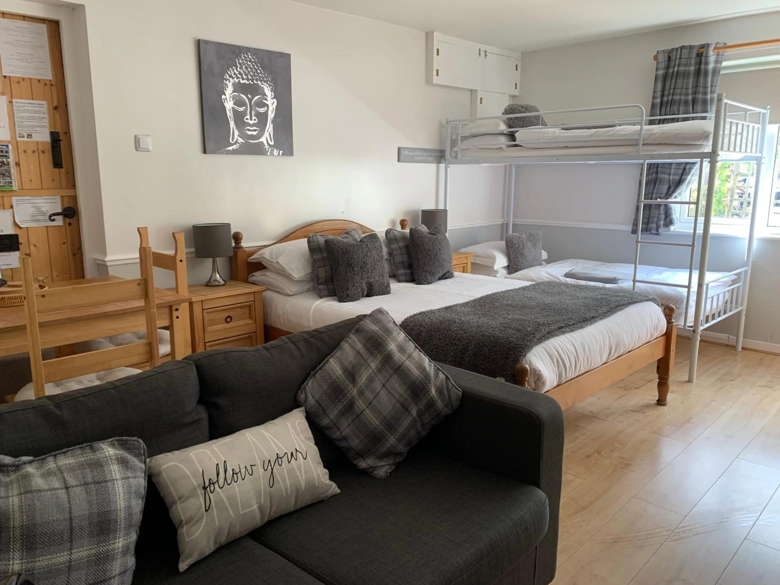 Bed in Meerkat Manor