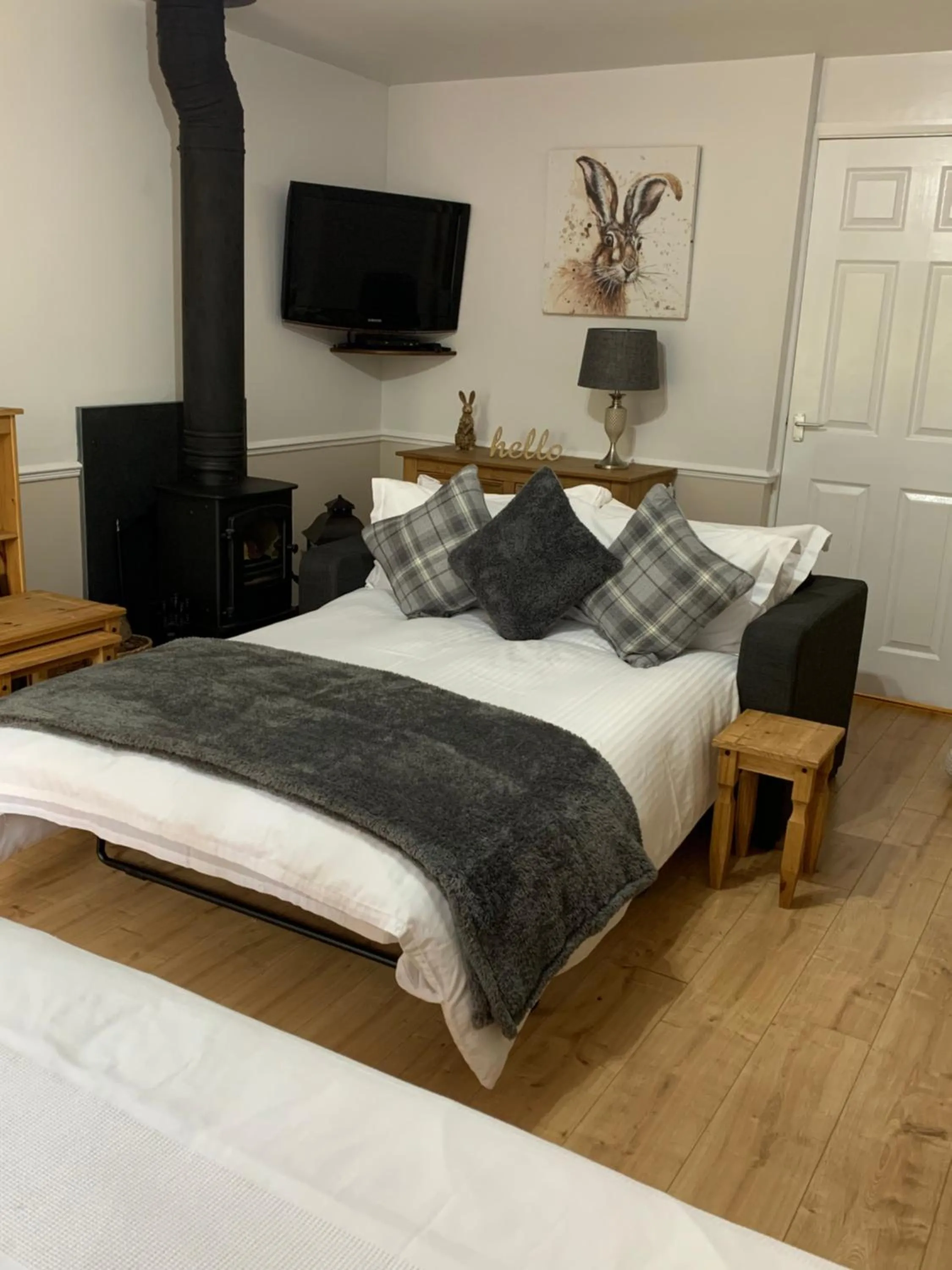 Bed in Meerkat Manor