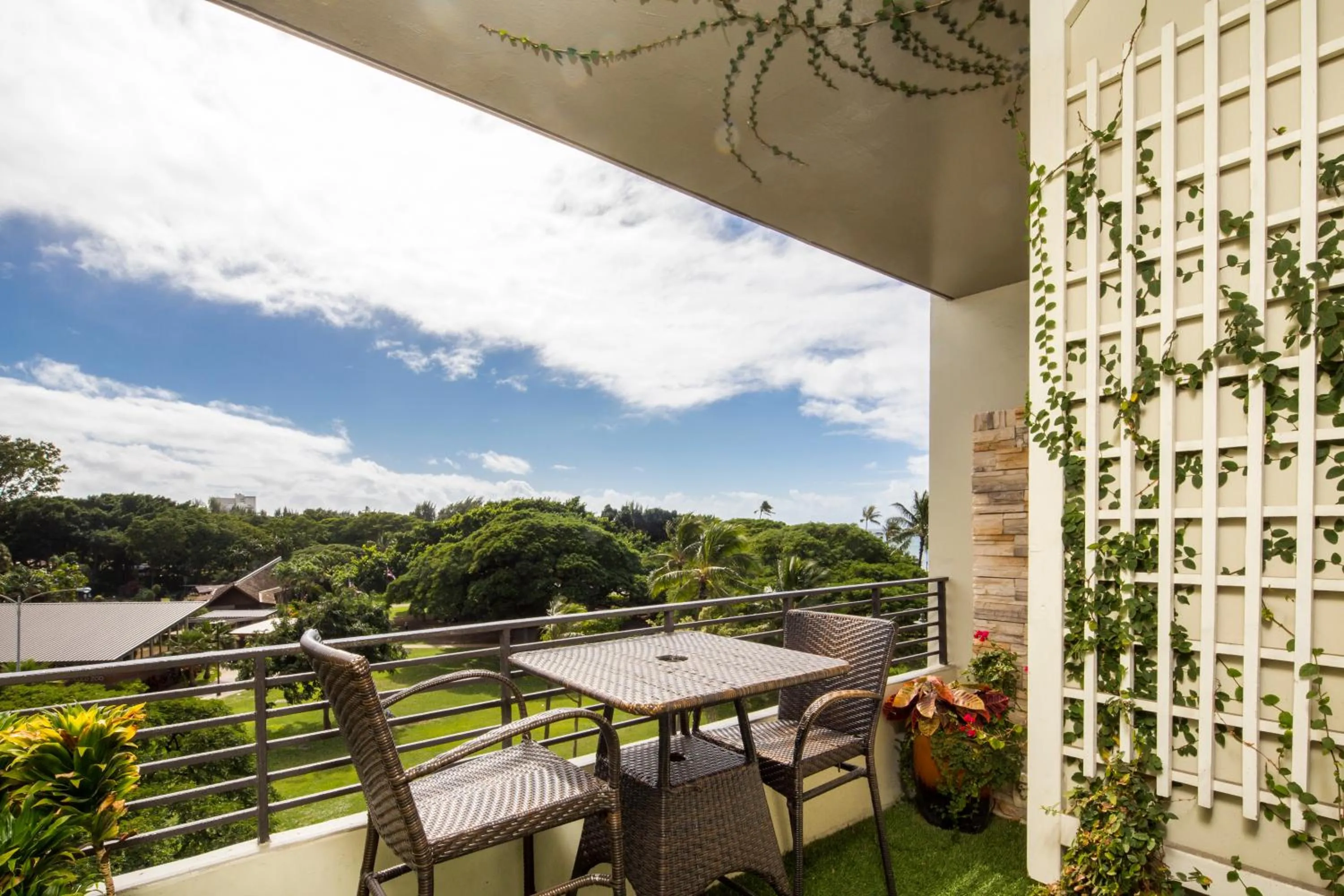 Balcony/Terrace in Castle at Waikīkī Grand