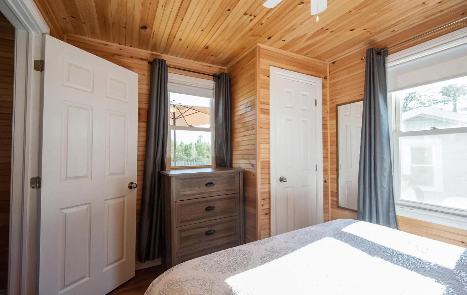 Bedroom, Bed in Cavendish Lodge & Cottages