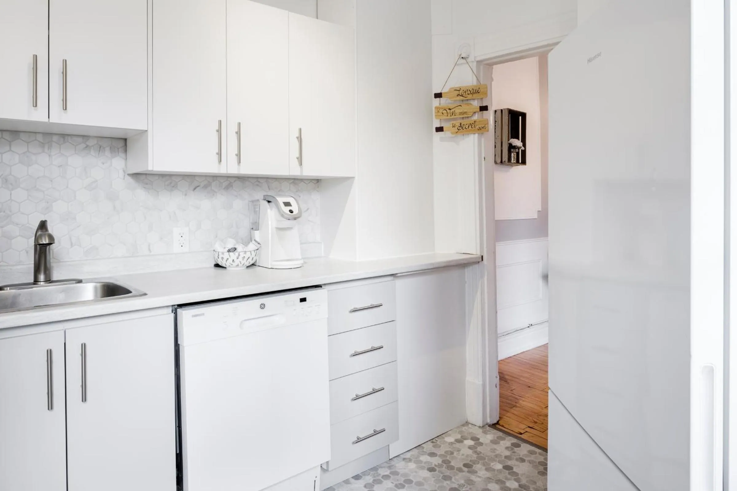 Coffee/tea facilities in MtlVacationRentals - Appartements Plateau-Mont-Royal