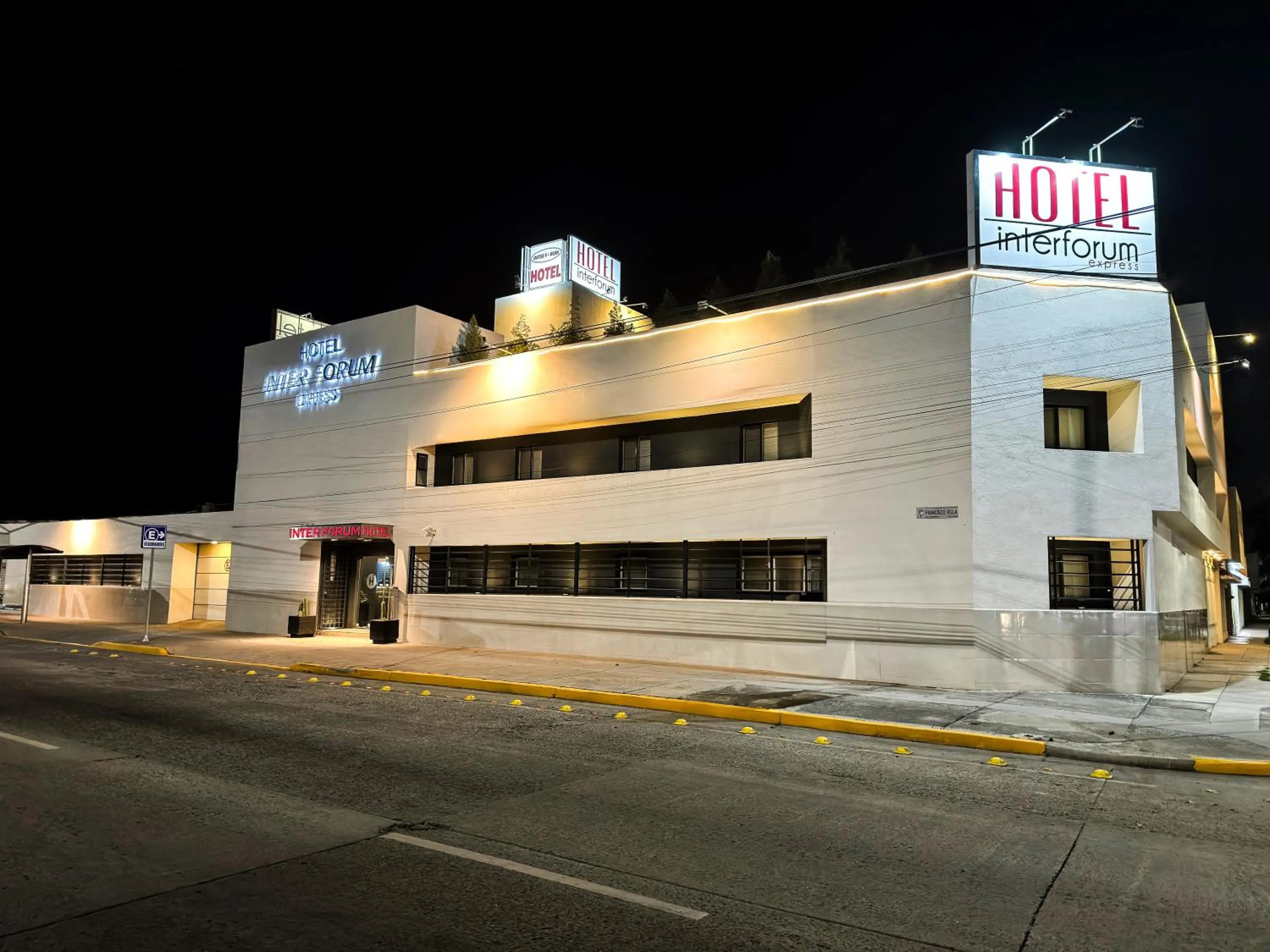 Property building in Hotel Interforum