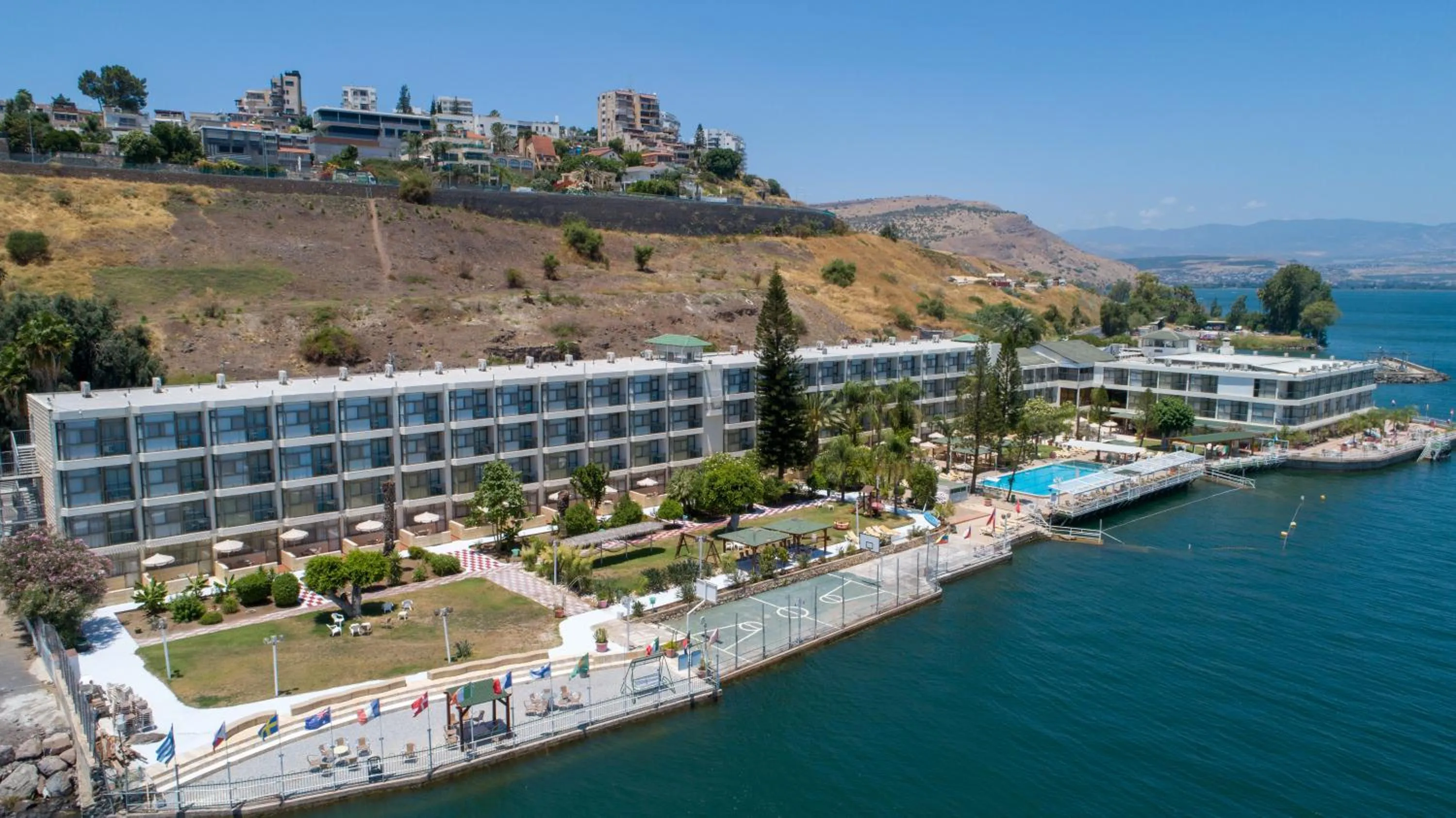 Ron Beach Hotel