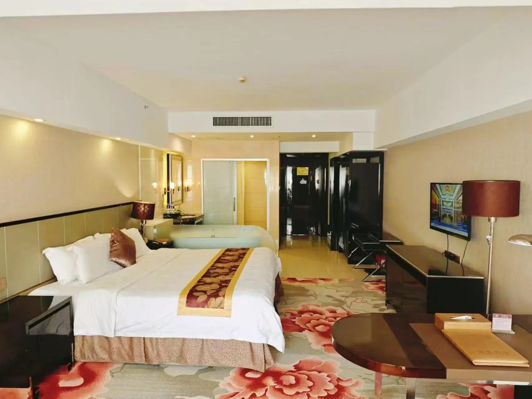 Superior King Room with City View in 广州克莱顿酒店 Clayton Hotel Pazhou Exhibition Center Superior King Room with City View in 广州克莱顿酒店 Clayton Hotel Pazhou Exhibition Center