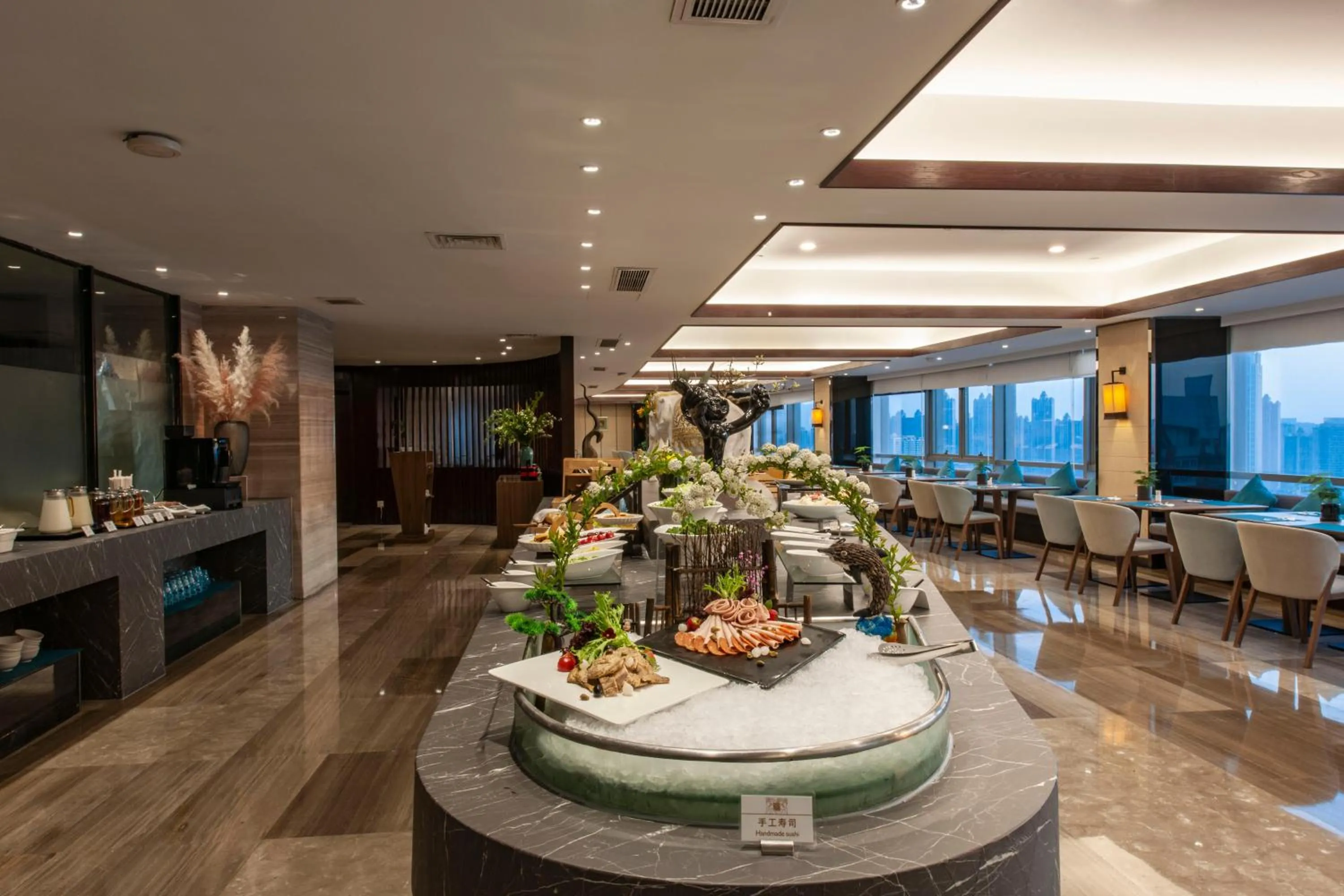 Restaurant/places to eat in SSAW Boutique Hotel Hefei Intime Centre