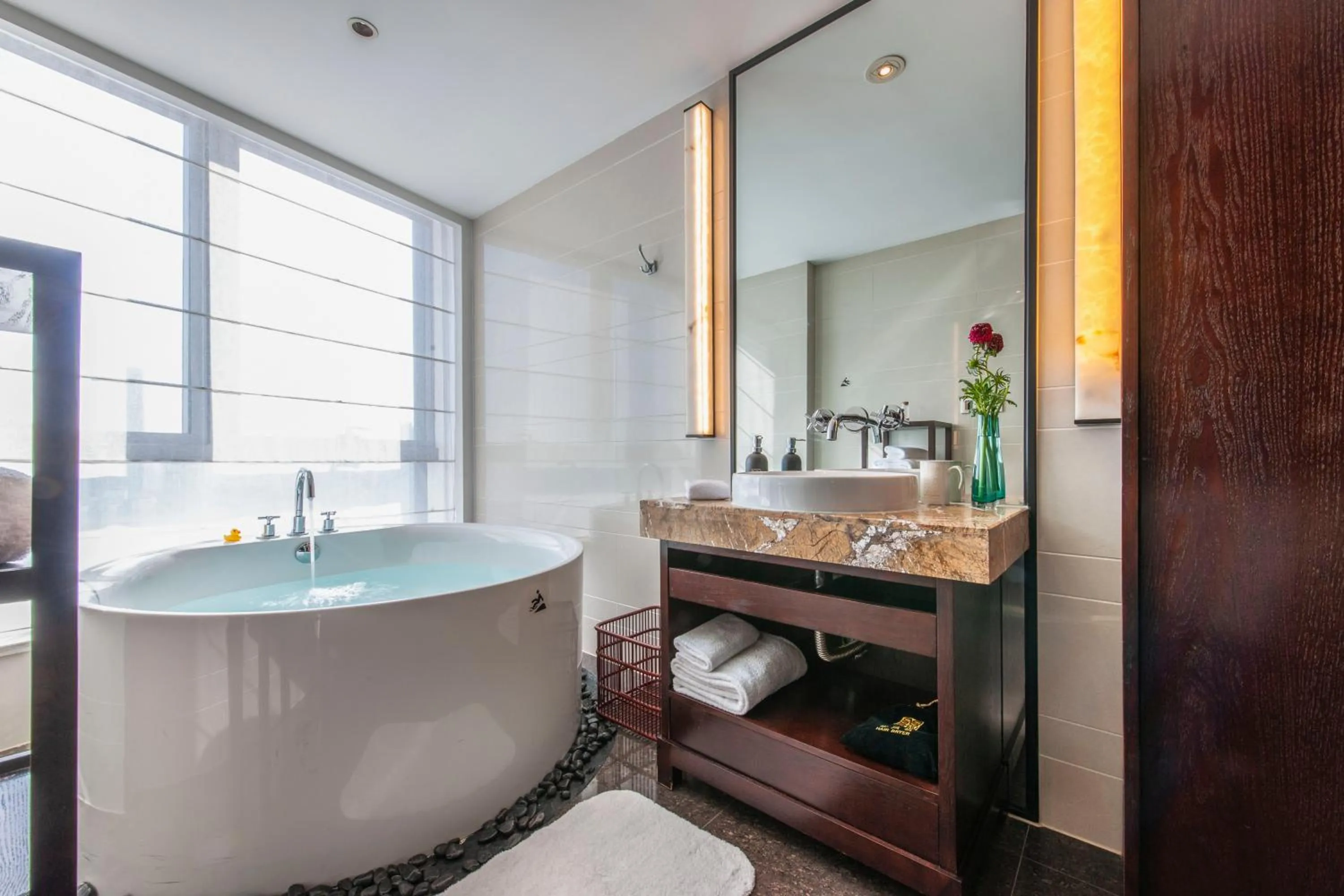 Bathroom in SSAW Boutique Hotel Hefei Intime Centre
