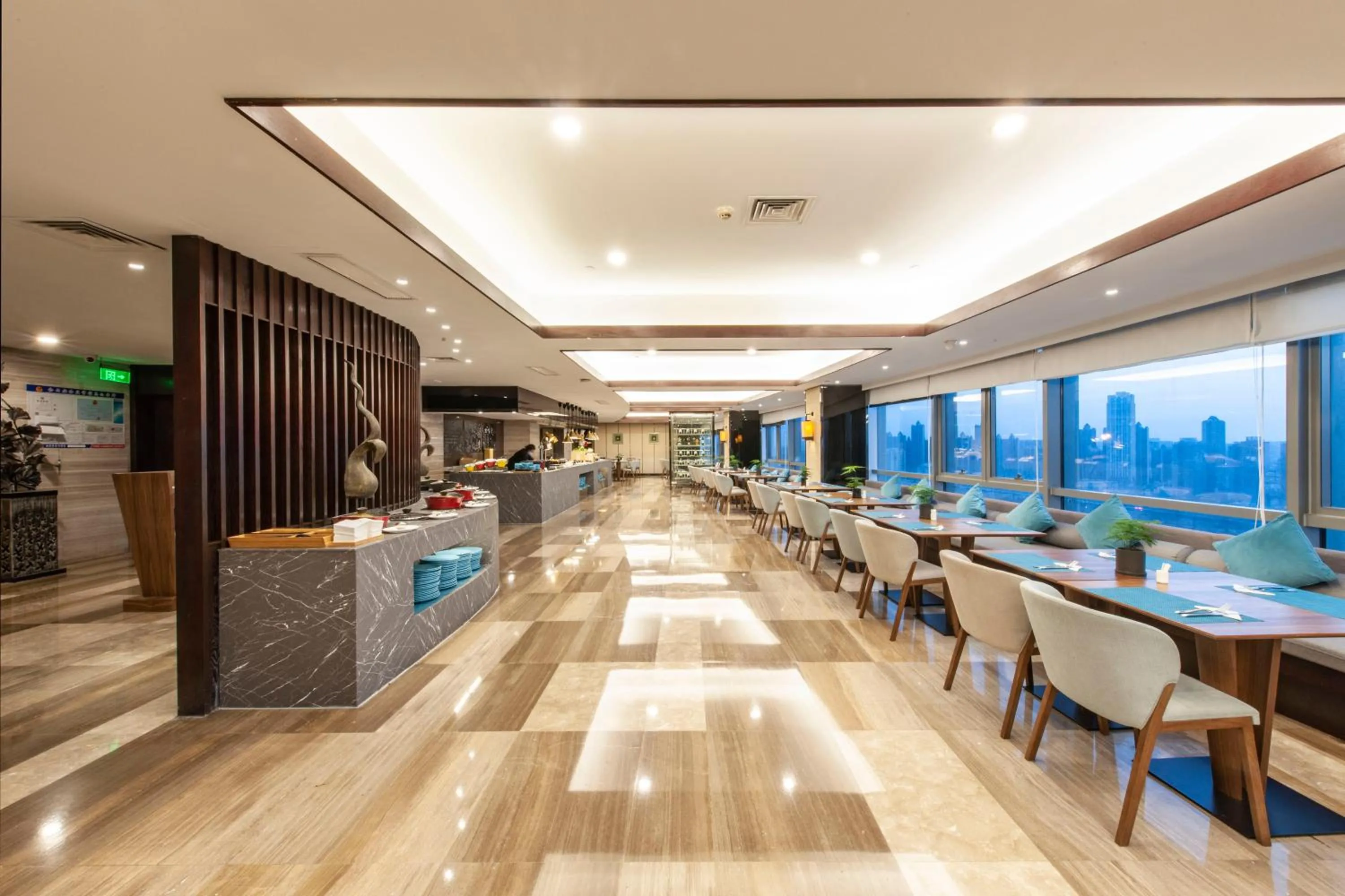 Restaurant/places to eat in SSAW Boutique Hotel Hefei Intime Centre