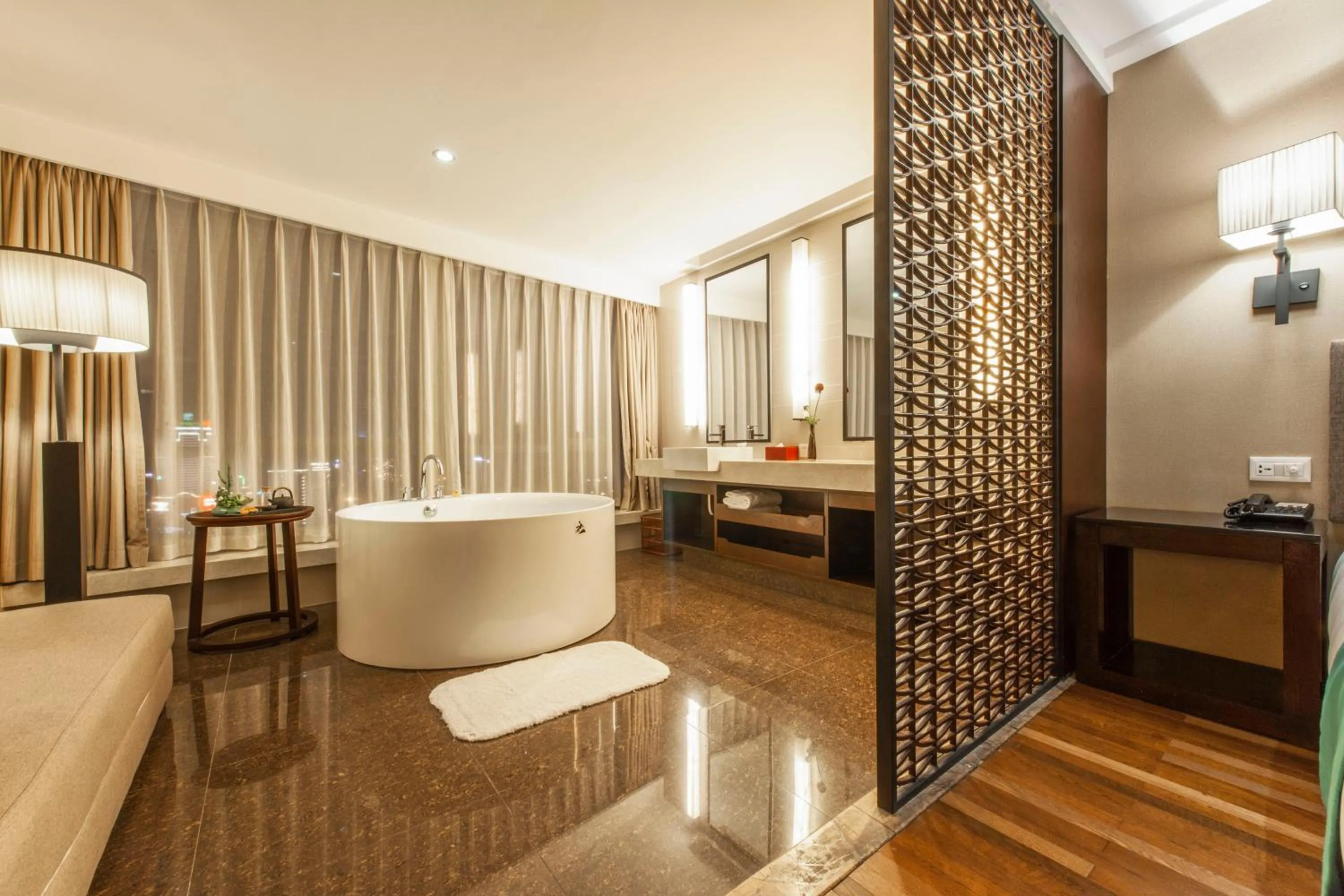 Bath in SSAW Boutique Hotel Hefei Intime Centre