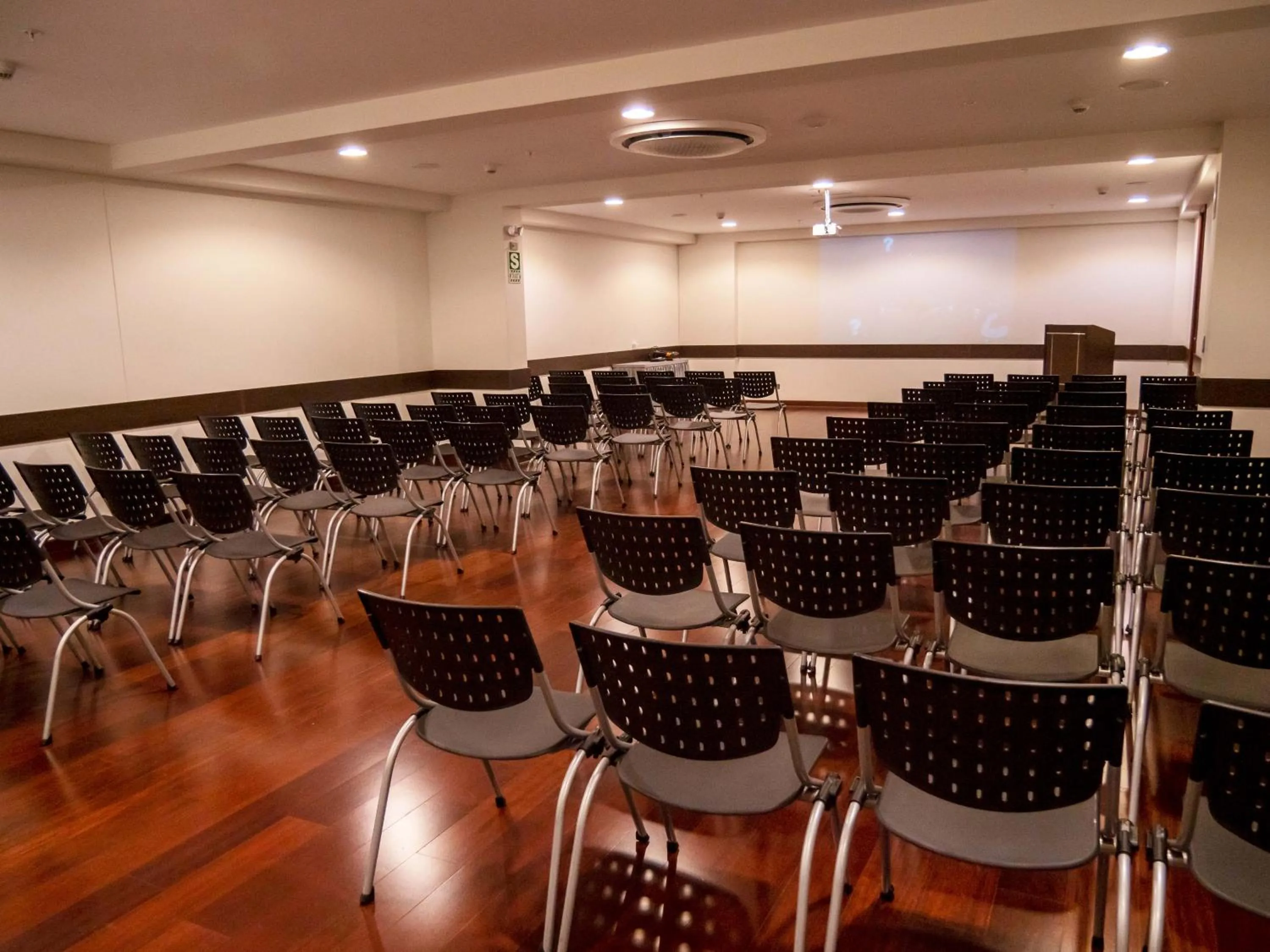 Meeting/conference room in Hotel Britania Crystal Collection