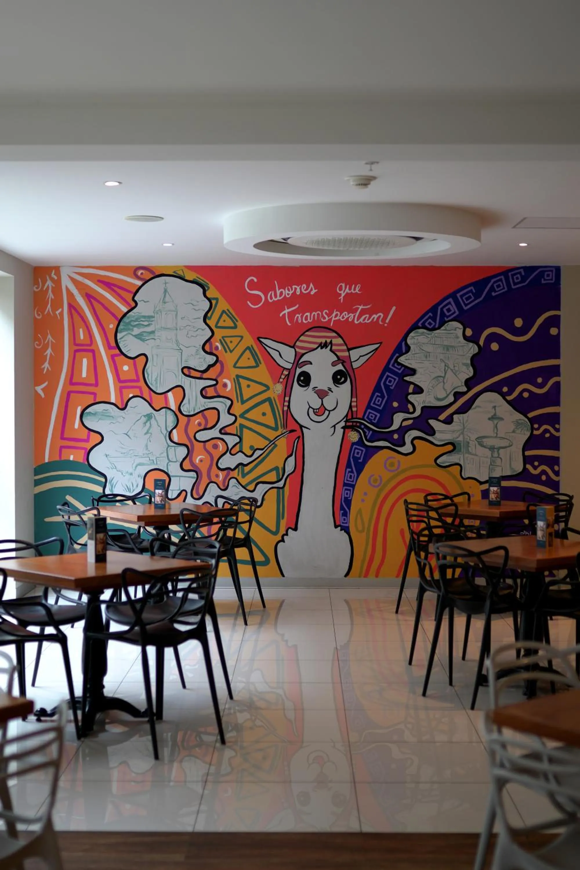 Restaurant/places to eat in Hotel Britania Crystal Collection