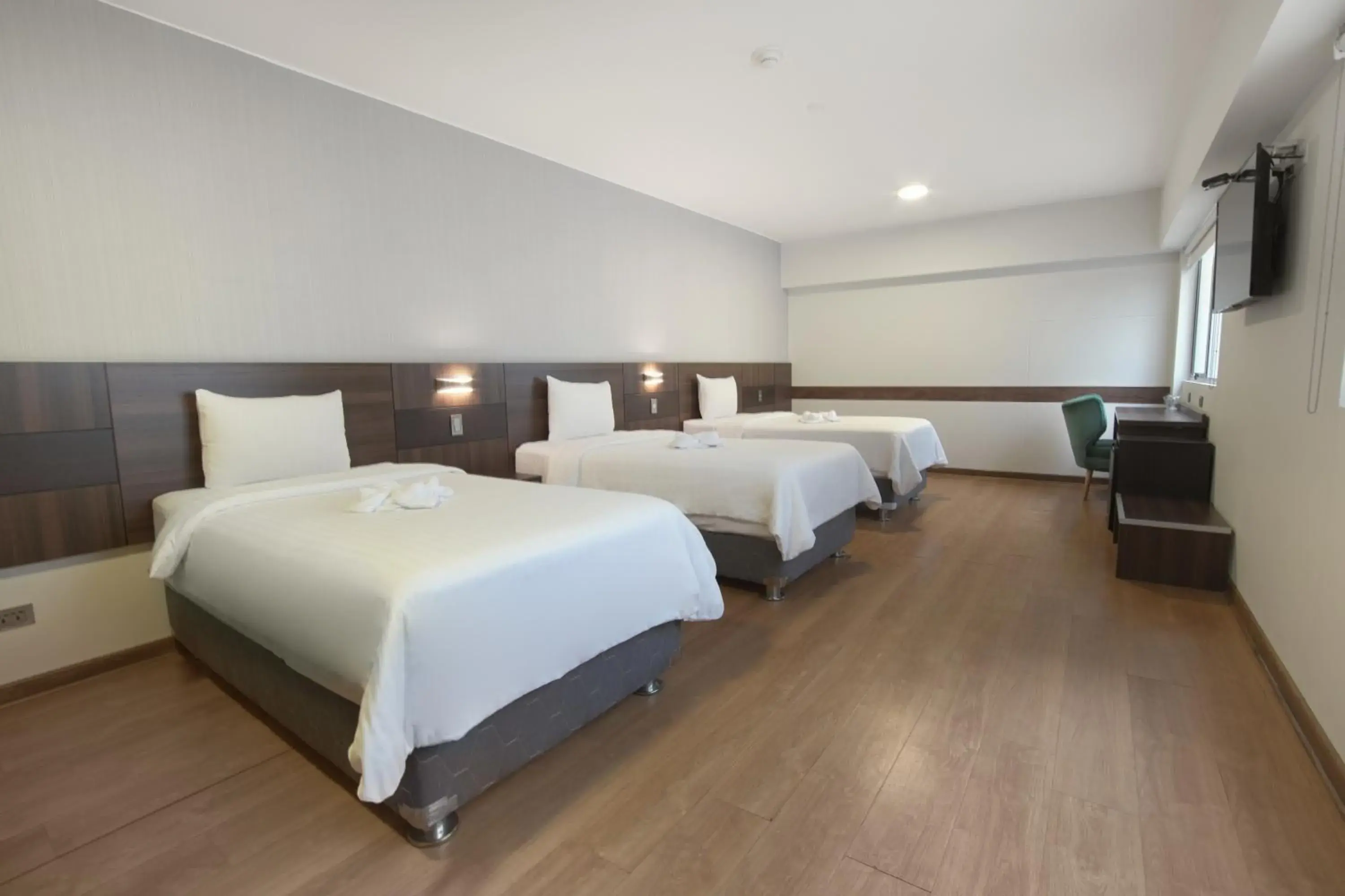 Triple Room in Hotel Britania Crystal Collection Triple Room in Hotel Britania Crystal Collection