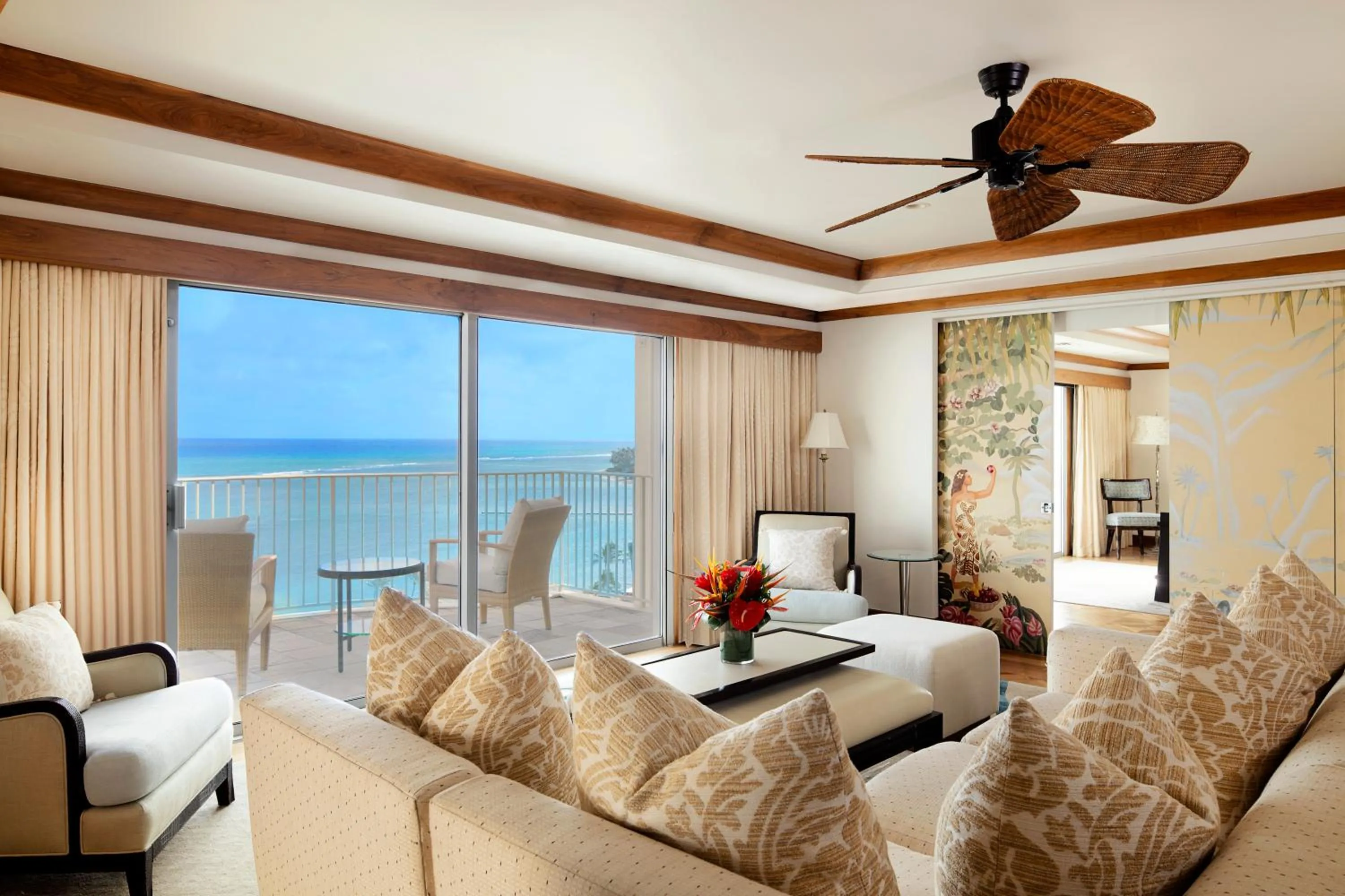 Living room in The Kahala Hotel and Resort
