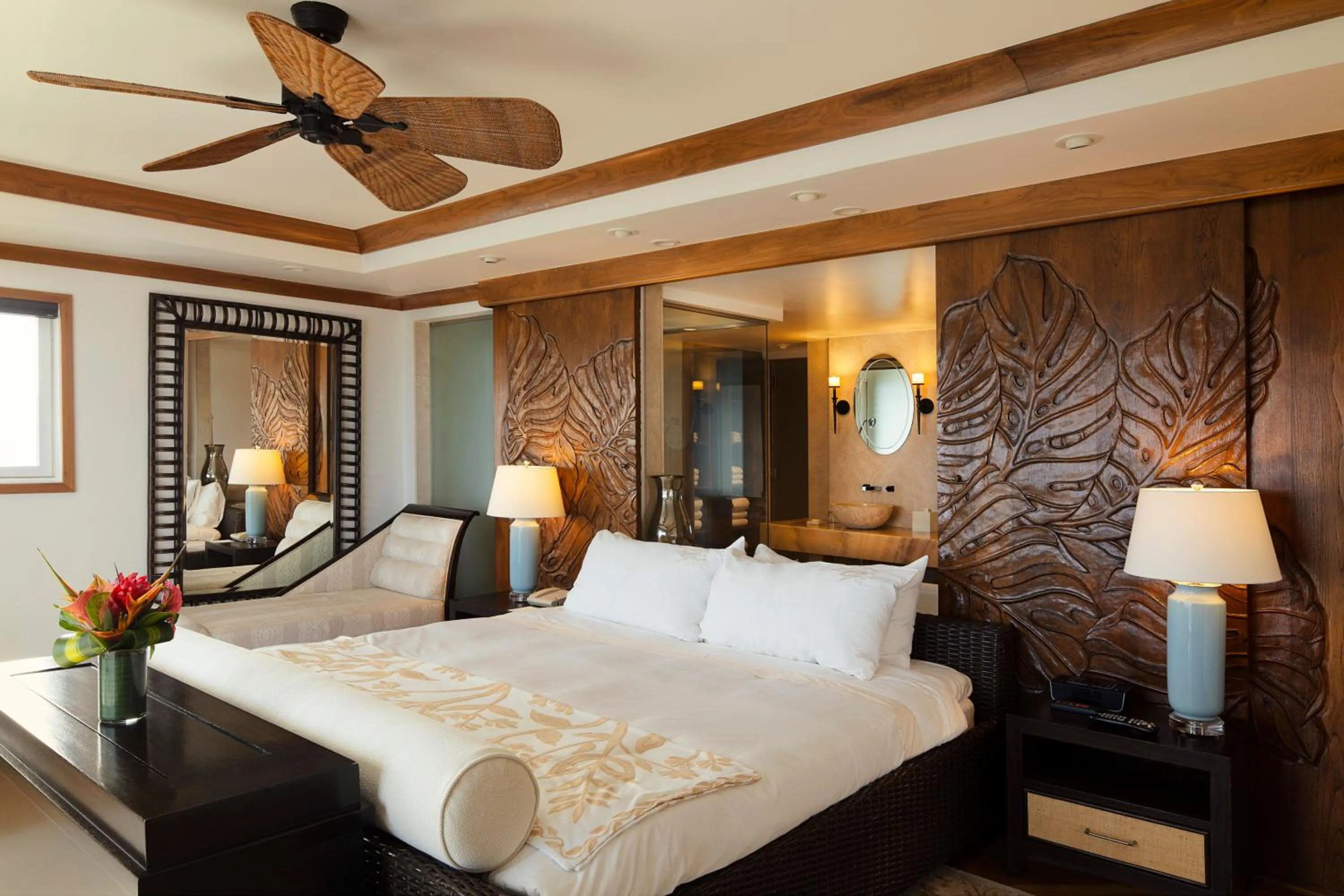 Bed in The Kahala Hotel and Resort