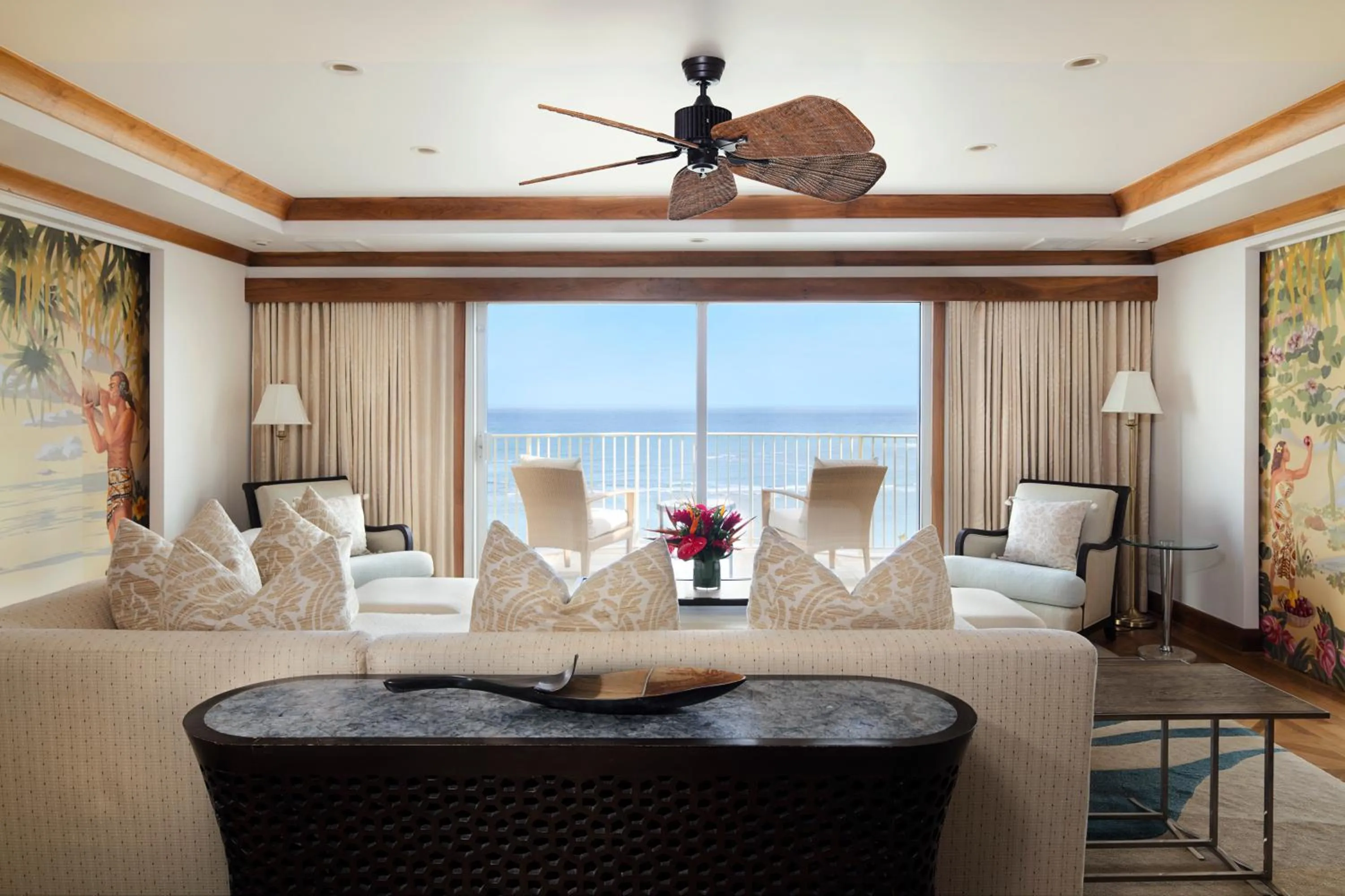 Living room in The Kahala Hotel and Resort