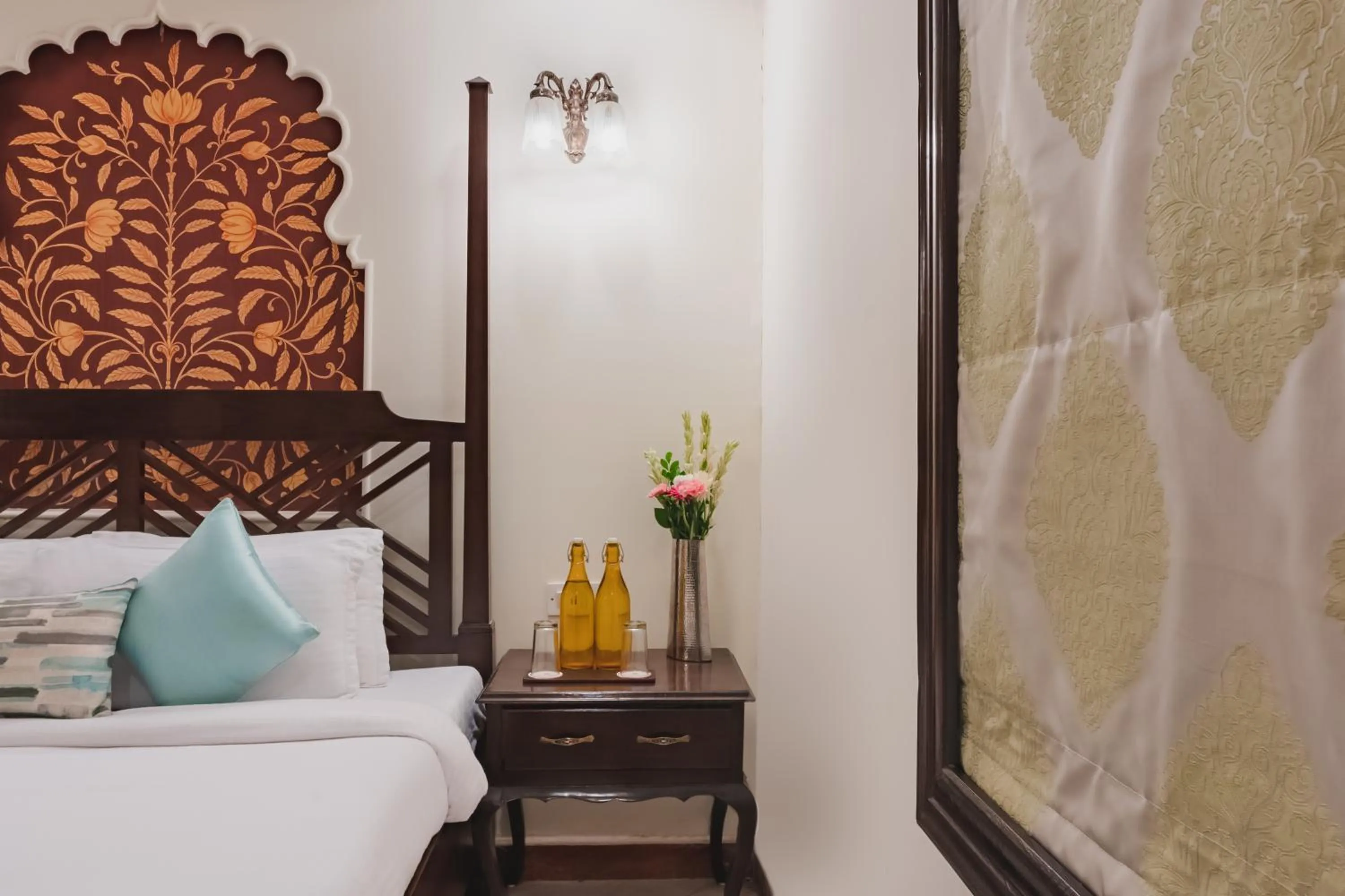 Bedroom, Bed in Shree Vallabh Vilas Lords Plaza Nathdwara - Pure Veg