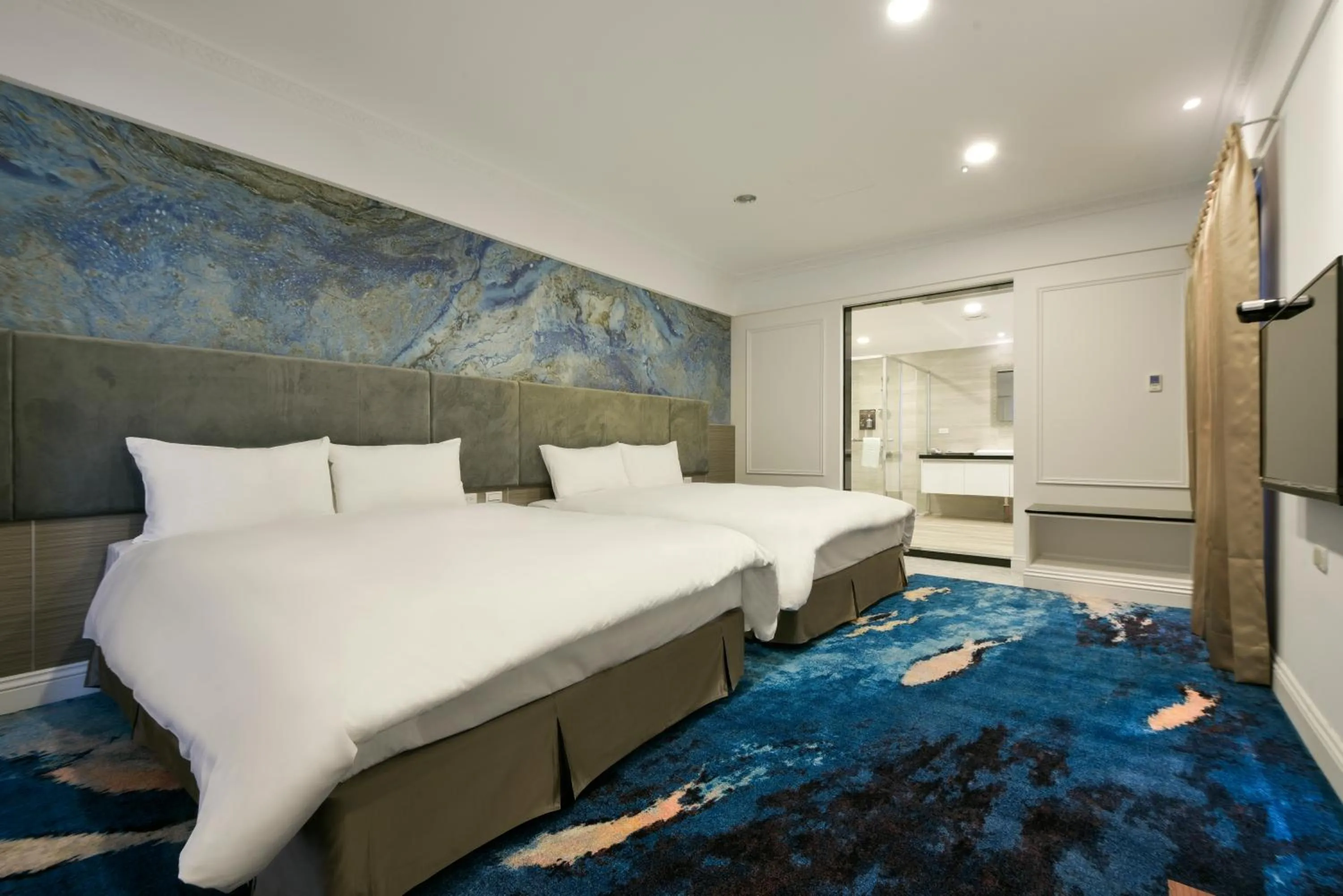 Bed in Fengjia JinRui Hotel