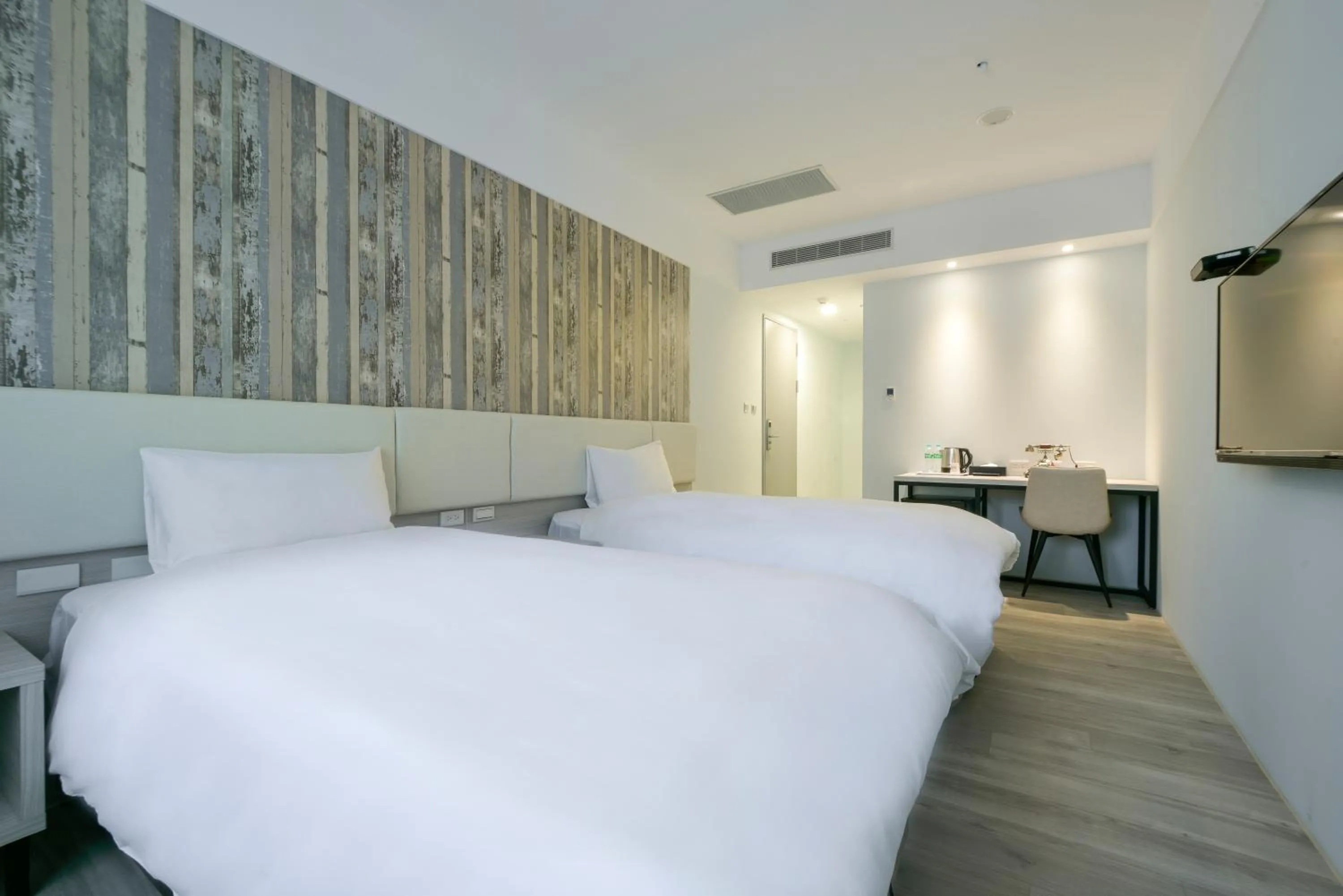 Bed in Fengjia JinRui Hotel