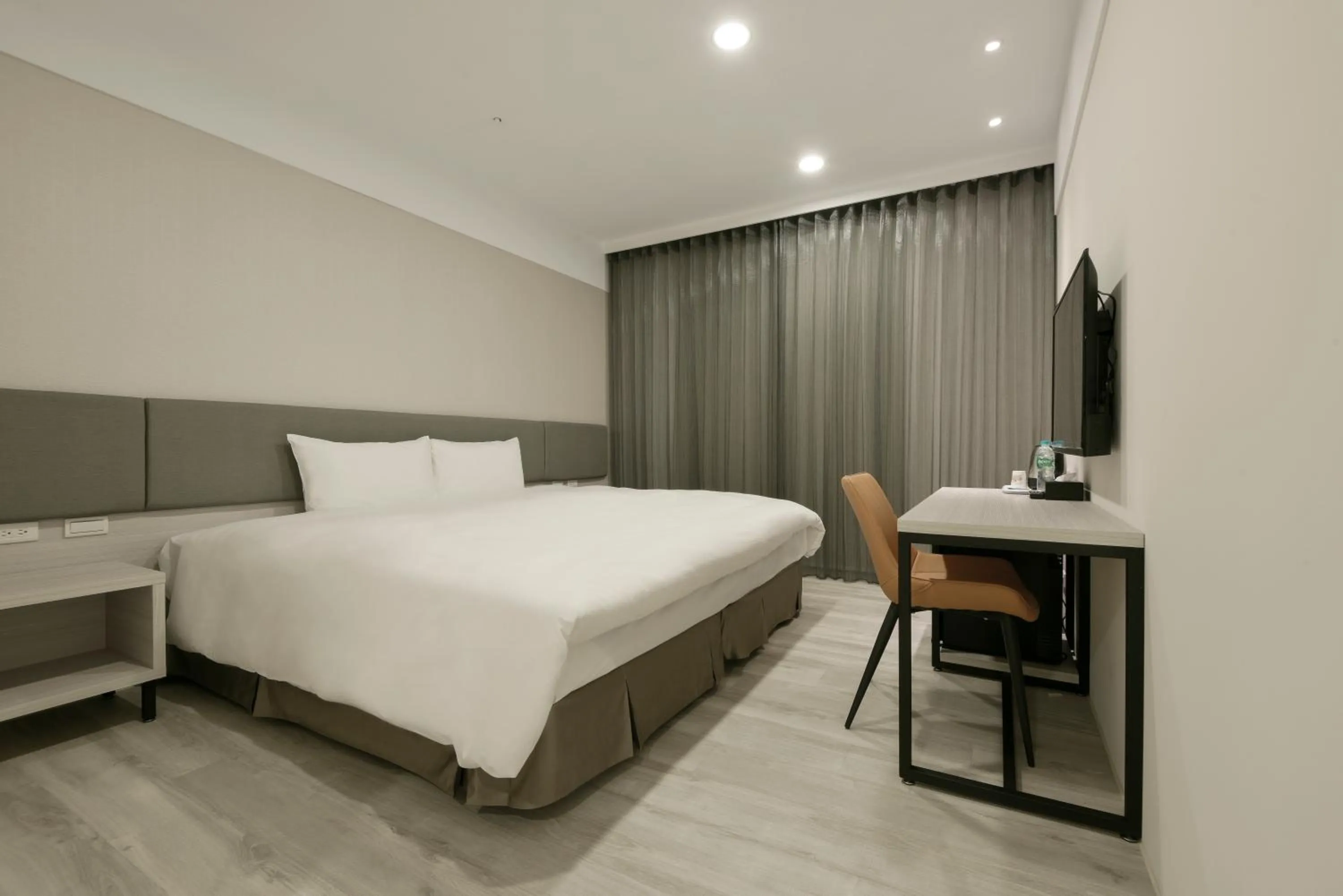 Bed in Fengjia JinRui Hotel