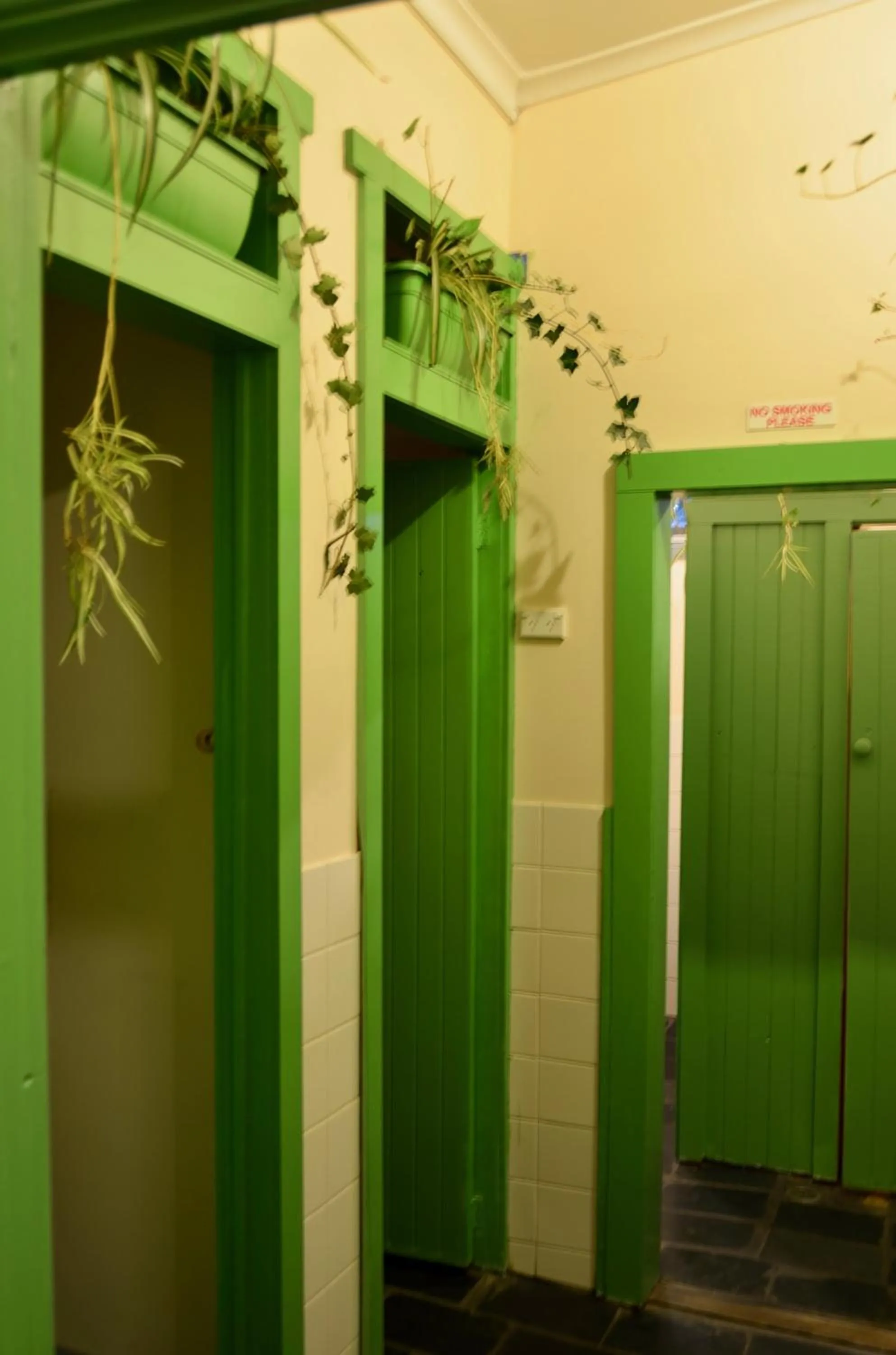 Facade/entrance in No14 Lovel St