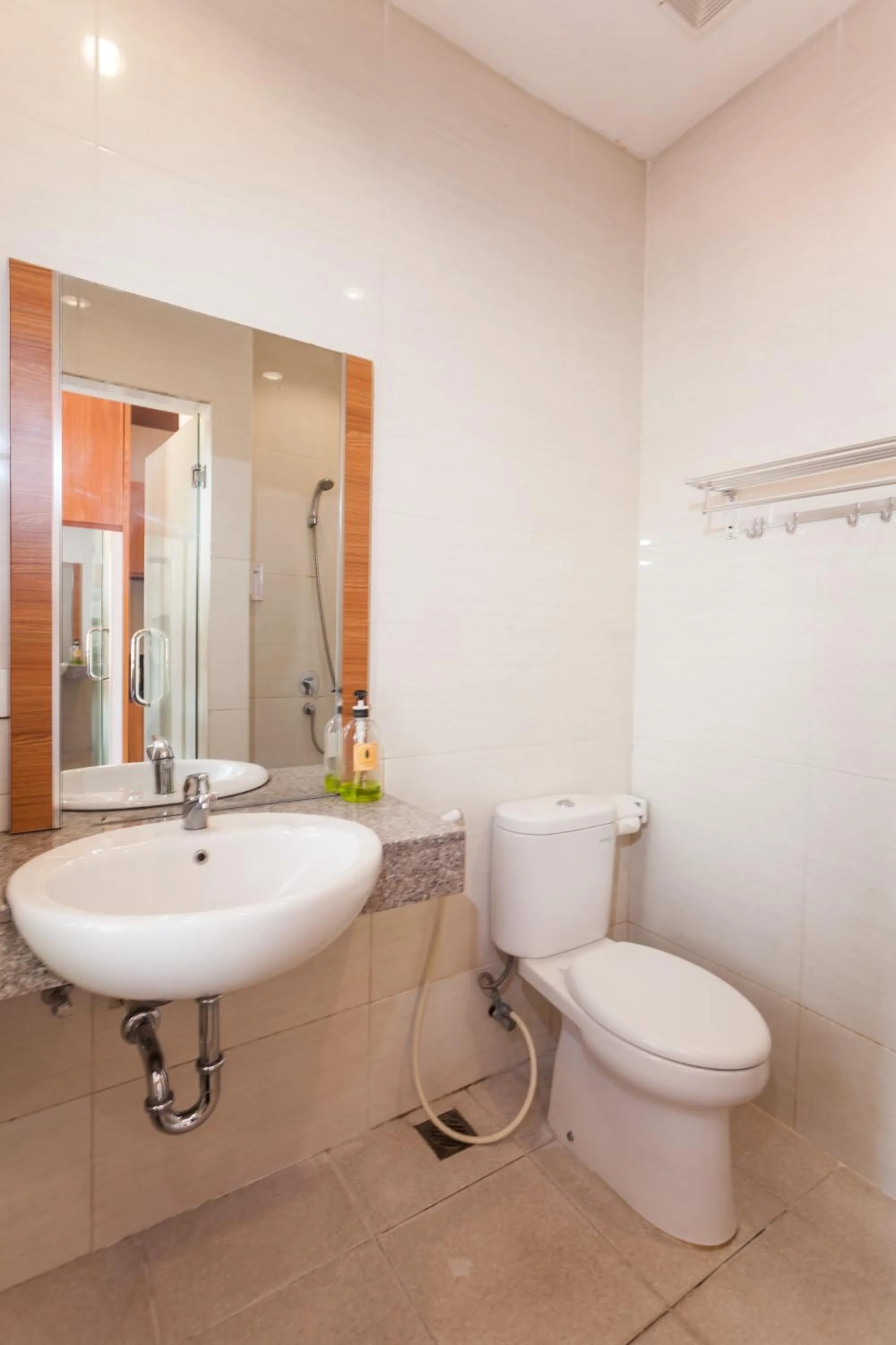 Shower in Anindya Sanur