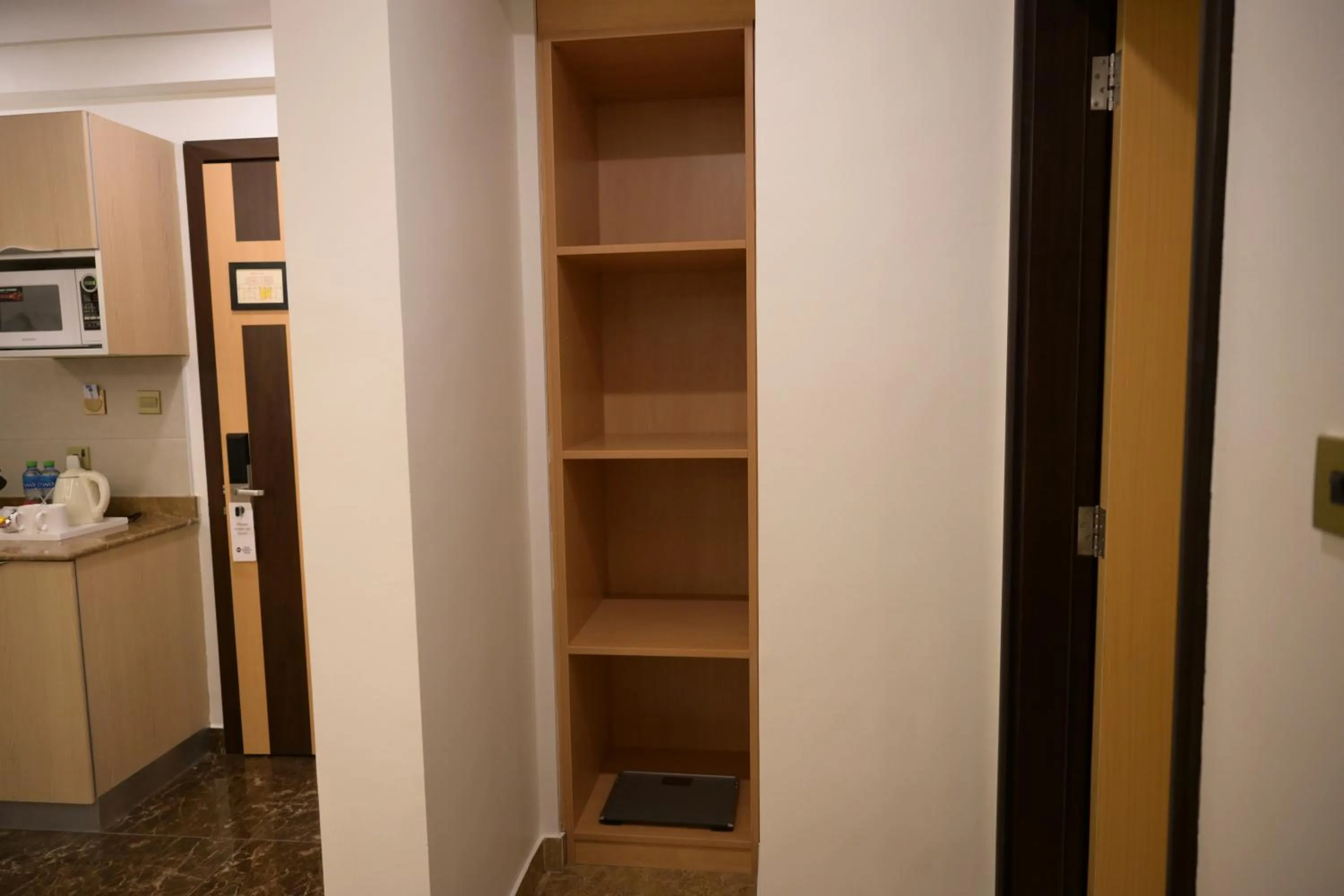 wardrobe in Best Western Plus Mahboula