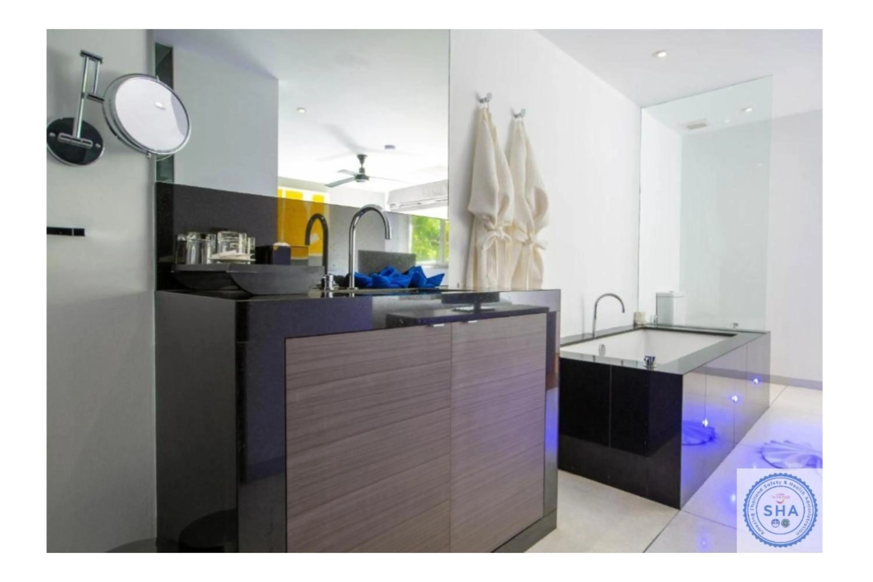 Bathroom in Panorama Samui Residences