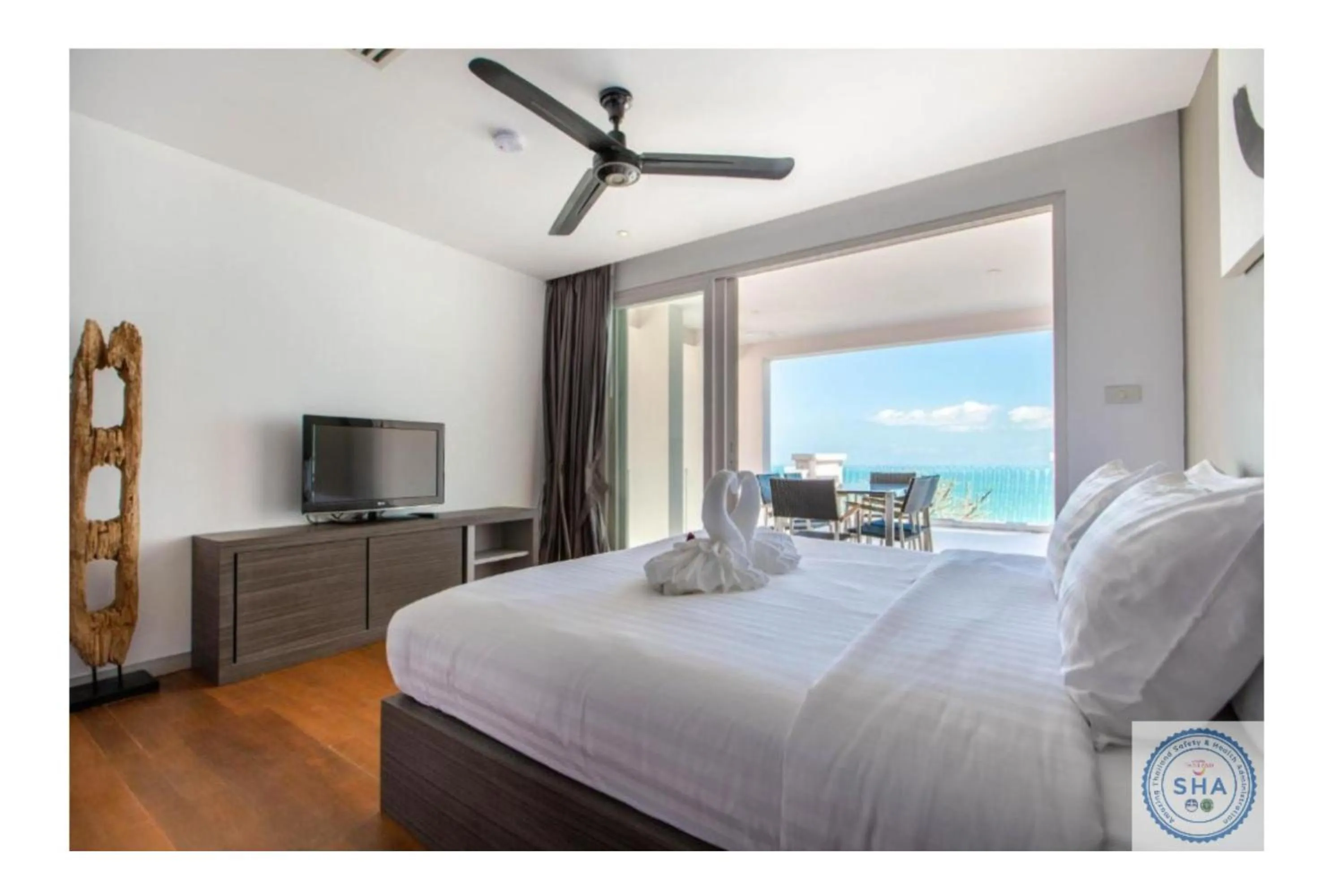 Bed in Panorama Samui Residences