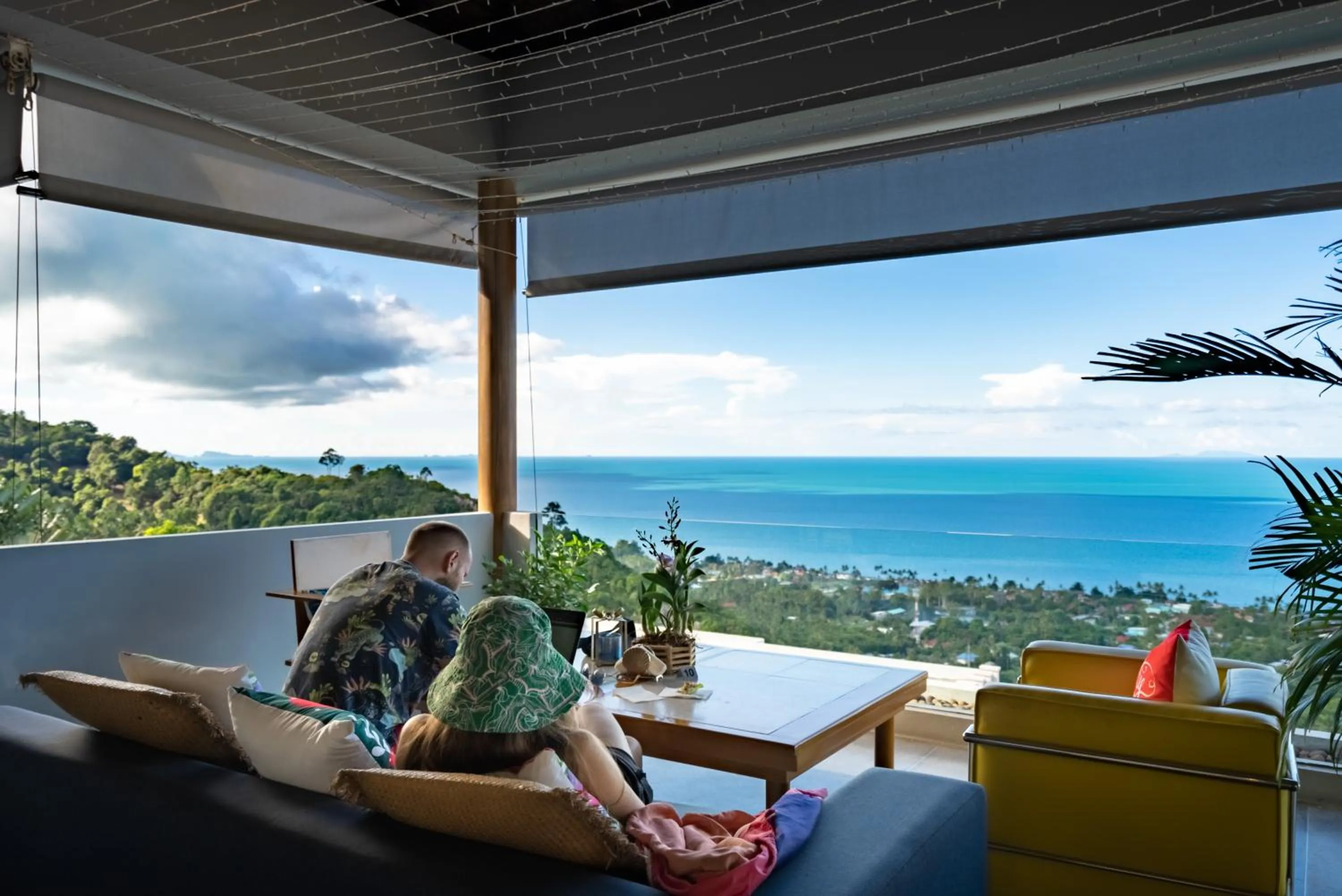 Restaurant/places to eat in Panorama Samui Residences