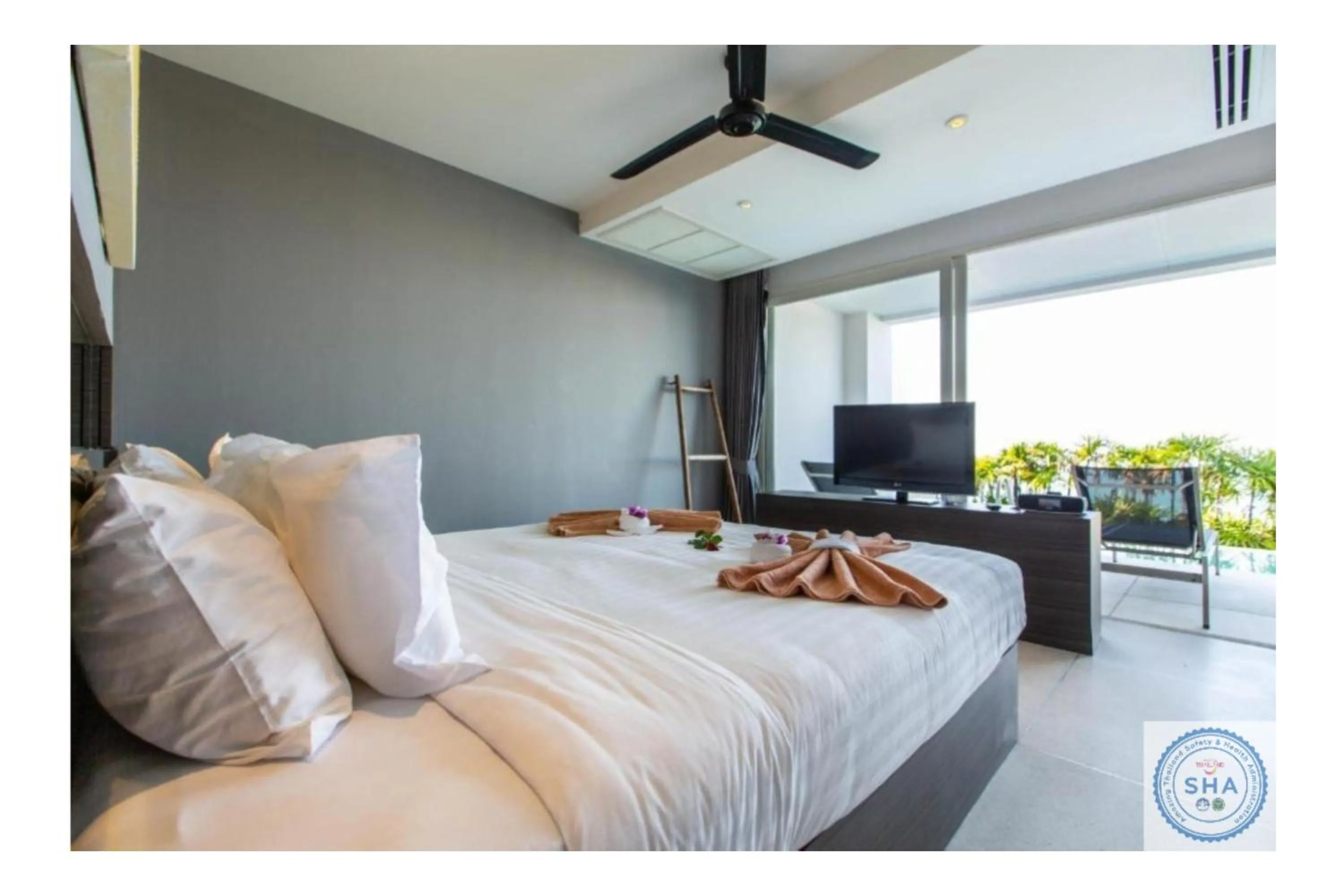 Bed in Panorama Samui Residences