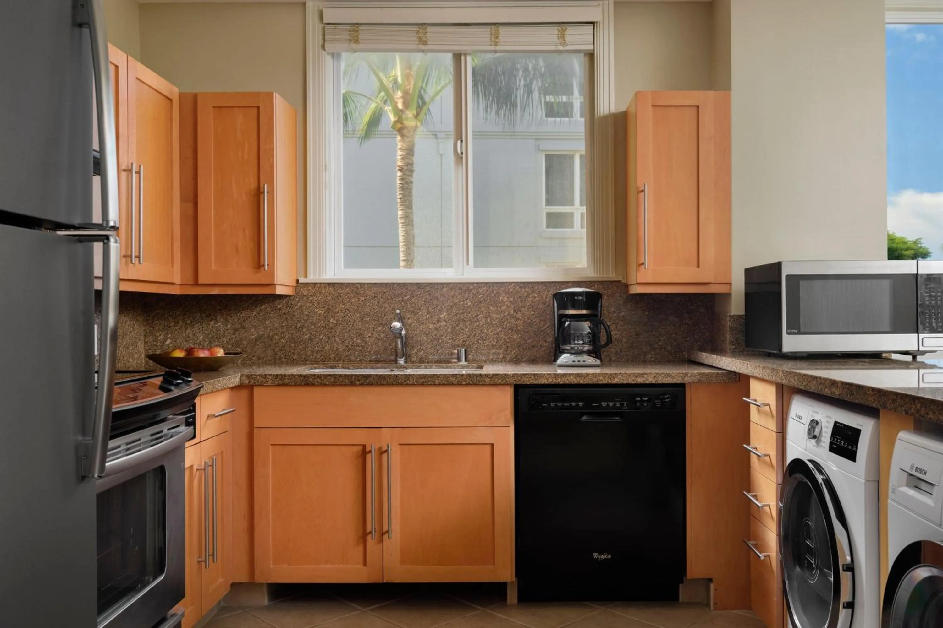 Kitchen or kitchenette in The Westin Ka'anapali Ocean Resort Villas
