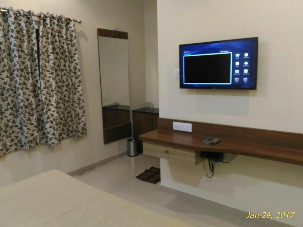 TV and multimedia in Hotel Lakshmi Residency